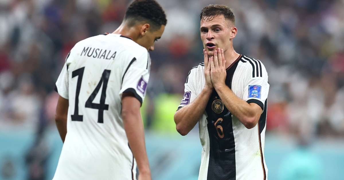 ‘গহীন অন্ধকারে’ তলিয়ে যাচ্ছেন জার্মানির ফুটবলাররা 