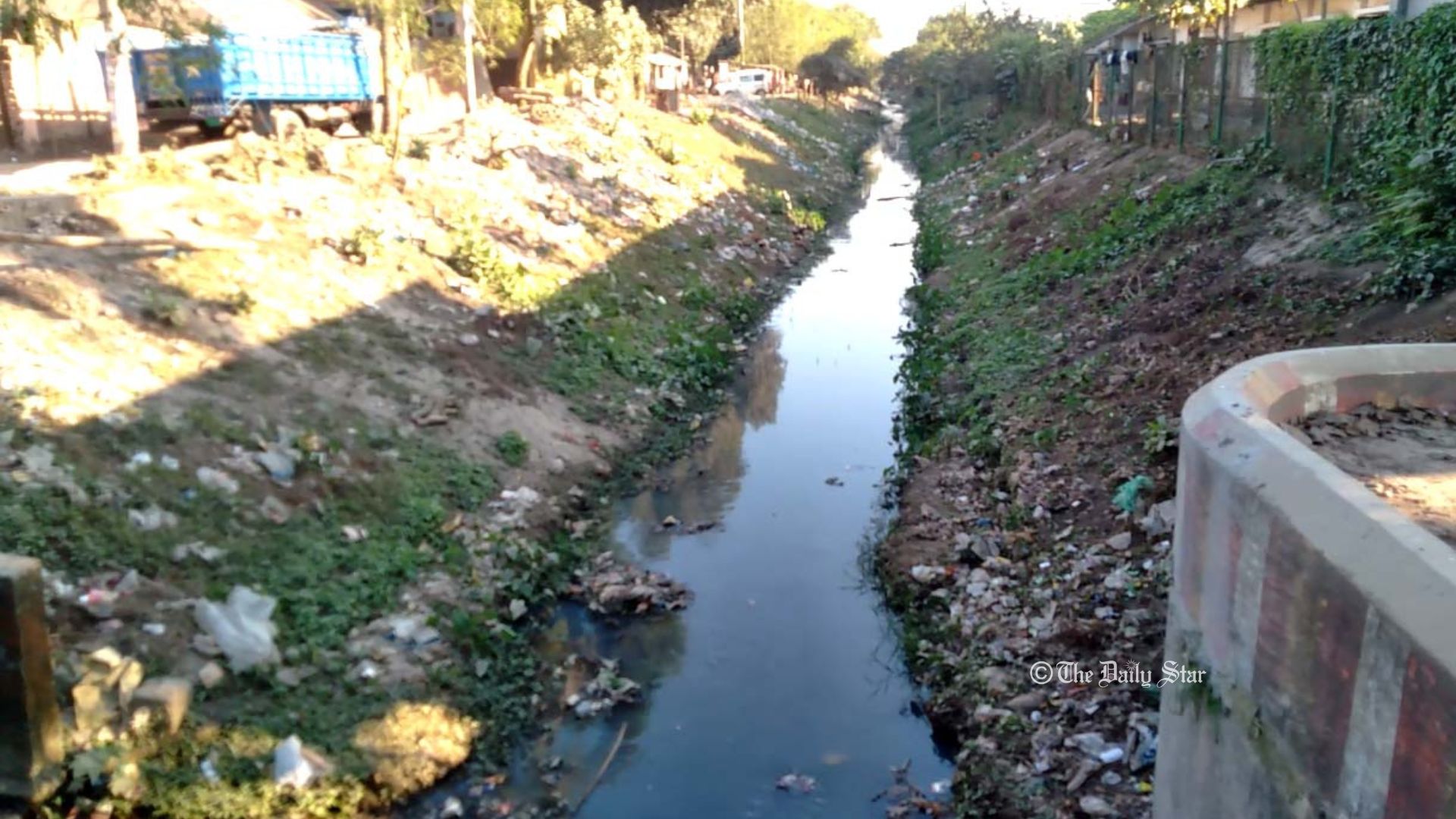 দখল-দূষণে রংপুরের শ্যামাসুন্দরী খাল এখন নালা