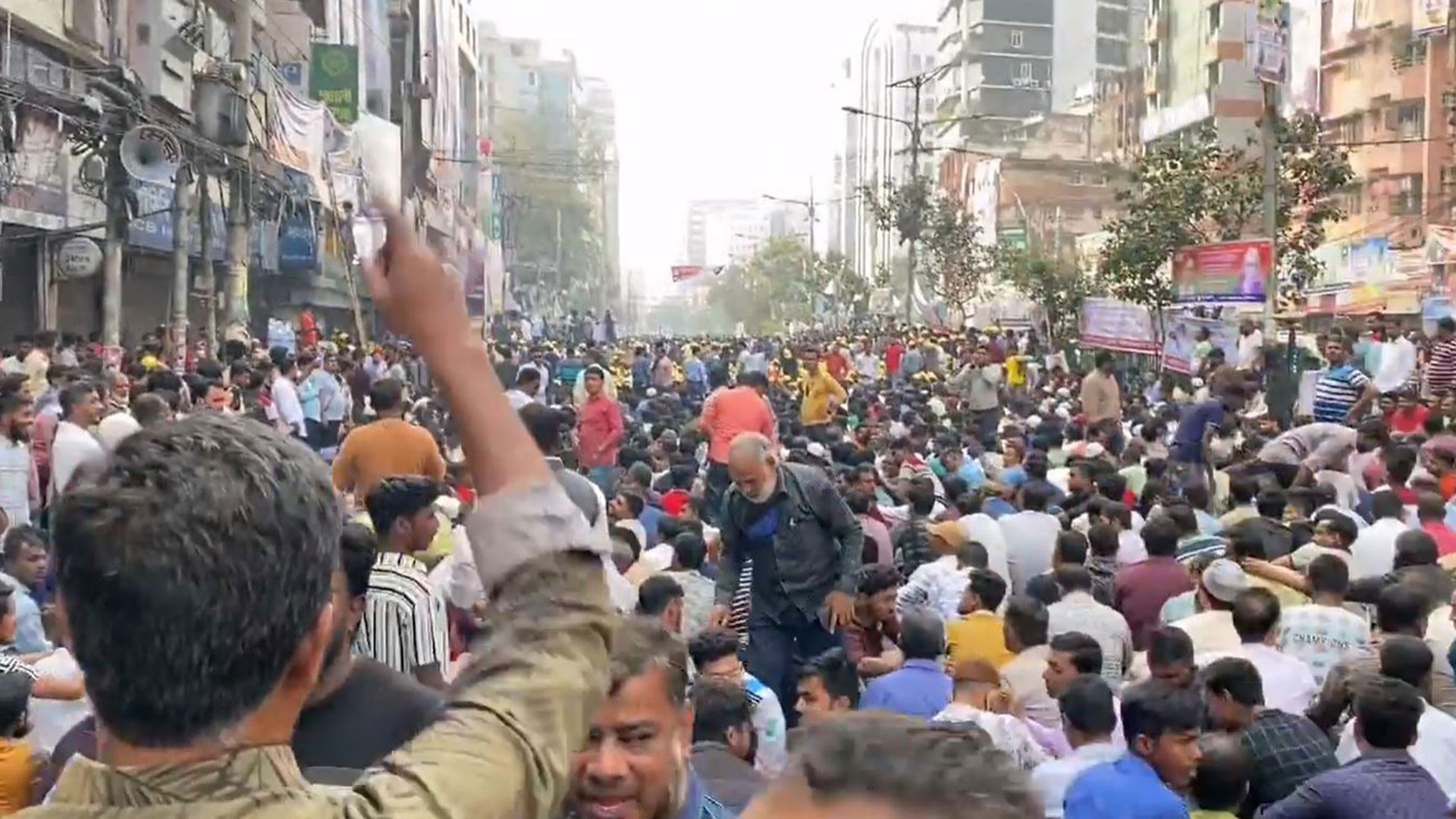 ফখরুল-আব্বাসসহ নেতাকর্মীদের মুক্তি দাবিতে বিএনপির প্রতিবাদ সমাবেশ