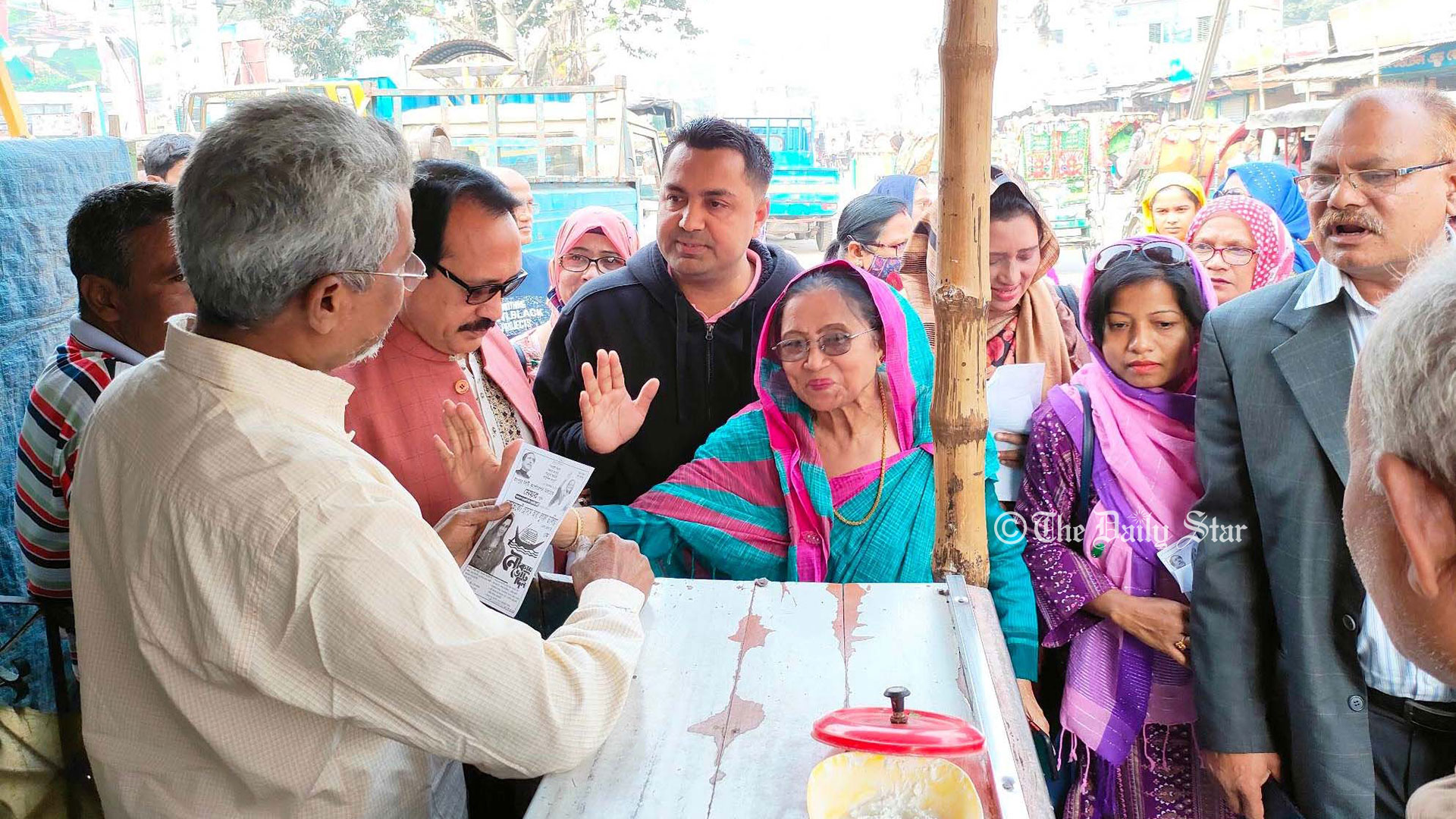 জয় নিয়ে আশাবাদী আওয়ামী লীগ, ইভিএম নিয়ে চিন্তিত জাপা
