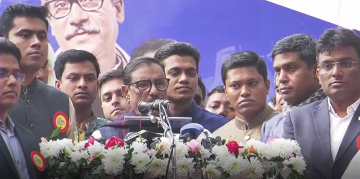 মঞ্চ ভেঙে পড়ে যাওয়ার পর যা বললেন ওবায়দুল কাদের