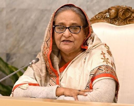 যাত্রীদের মেট্রোরেলের নিয়ম, নির্দেশনা মেনে চলার আহ্বান প্রধানমন্ত্রীর