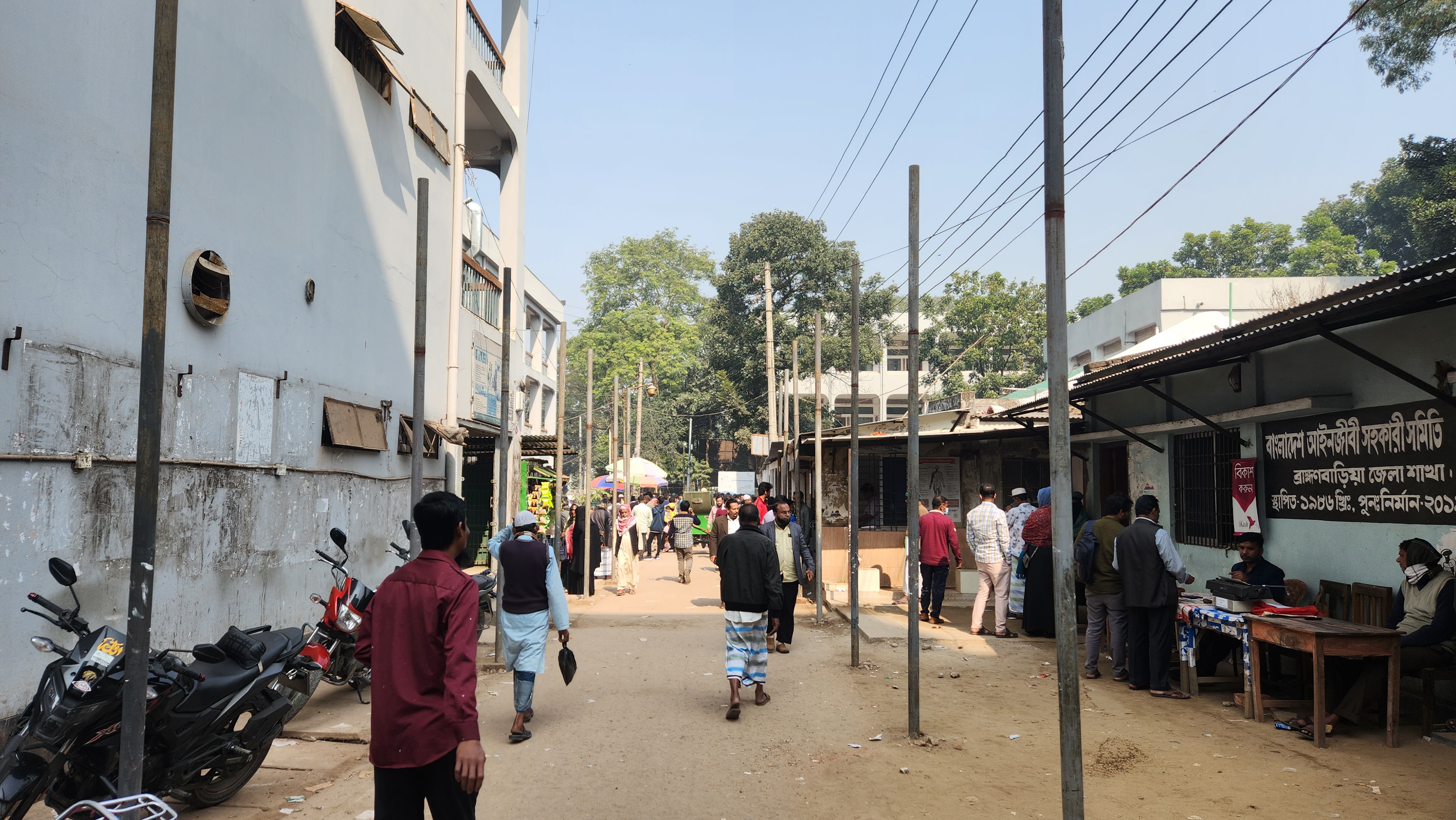 ব্রাহ্মণবাড়িয়ায় আইনজীবীদের আদালত বর্জনের ষষ্ঠ দিন, বিপাকে বিচারপ্রার্থীরা