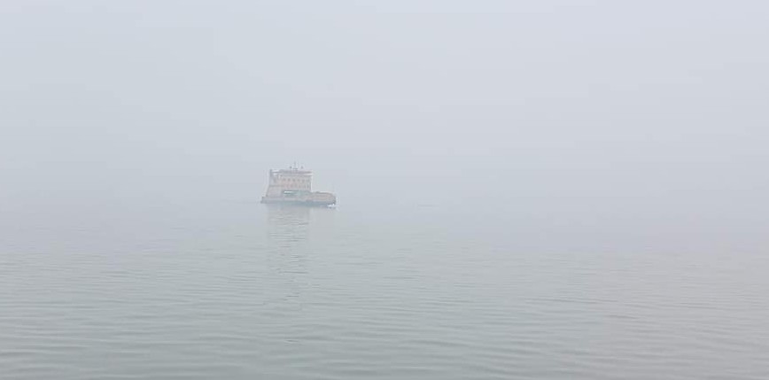 ঘন কুয়াশায় সকাল পৌনে ৬টা থেকে পাটুরিয়া-দৌলতদিয়া নৌপথে ফেরি চলাচল বন্ধ