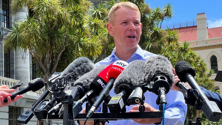 নিউজিল্যান্ডে জেসিন্ডার স্থলাভিষিক্ত হচ্ছেন ক্রিস হিপকিন্স