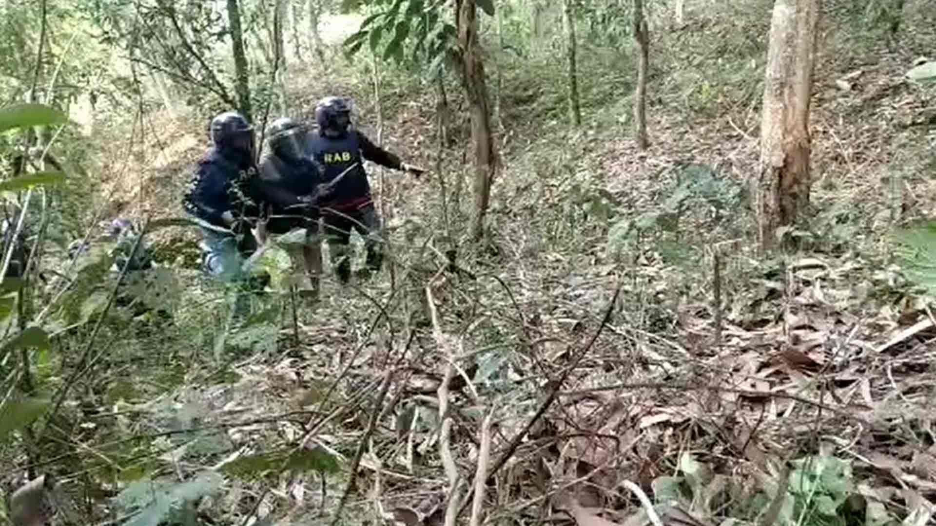 উখিয়ায় র্যাবের সঙ্গে ‘গোলাগুলি’, ২ ‘জঙ্গি’ গ্রেপ্তার