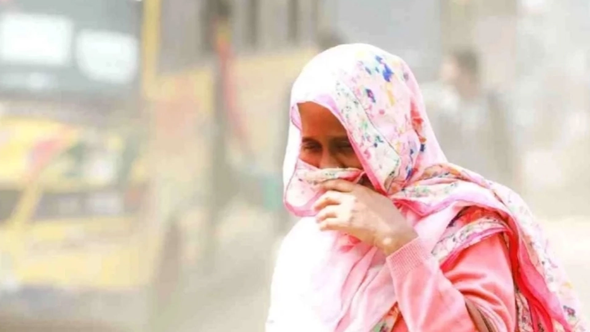 ঢাকার বাতাস ‘ঝুঁকিপূর্ণ’, দূষিত শহরের তালিকায় আজও শীর্ষে