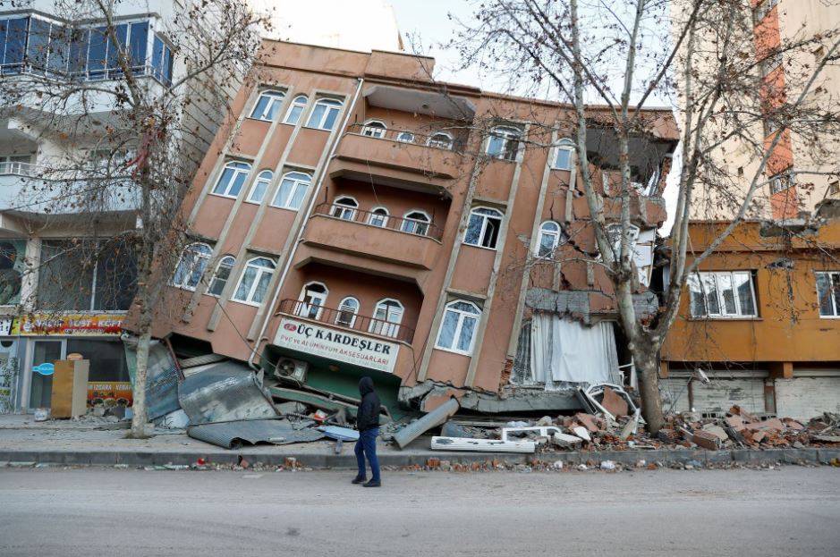 ভূমিকম্পে তুরস্কে ভবন ধসের ঘটনায় ১১৩ জনের বিরুদ্ধে গ্রেপ্তারি পরোয়ানা