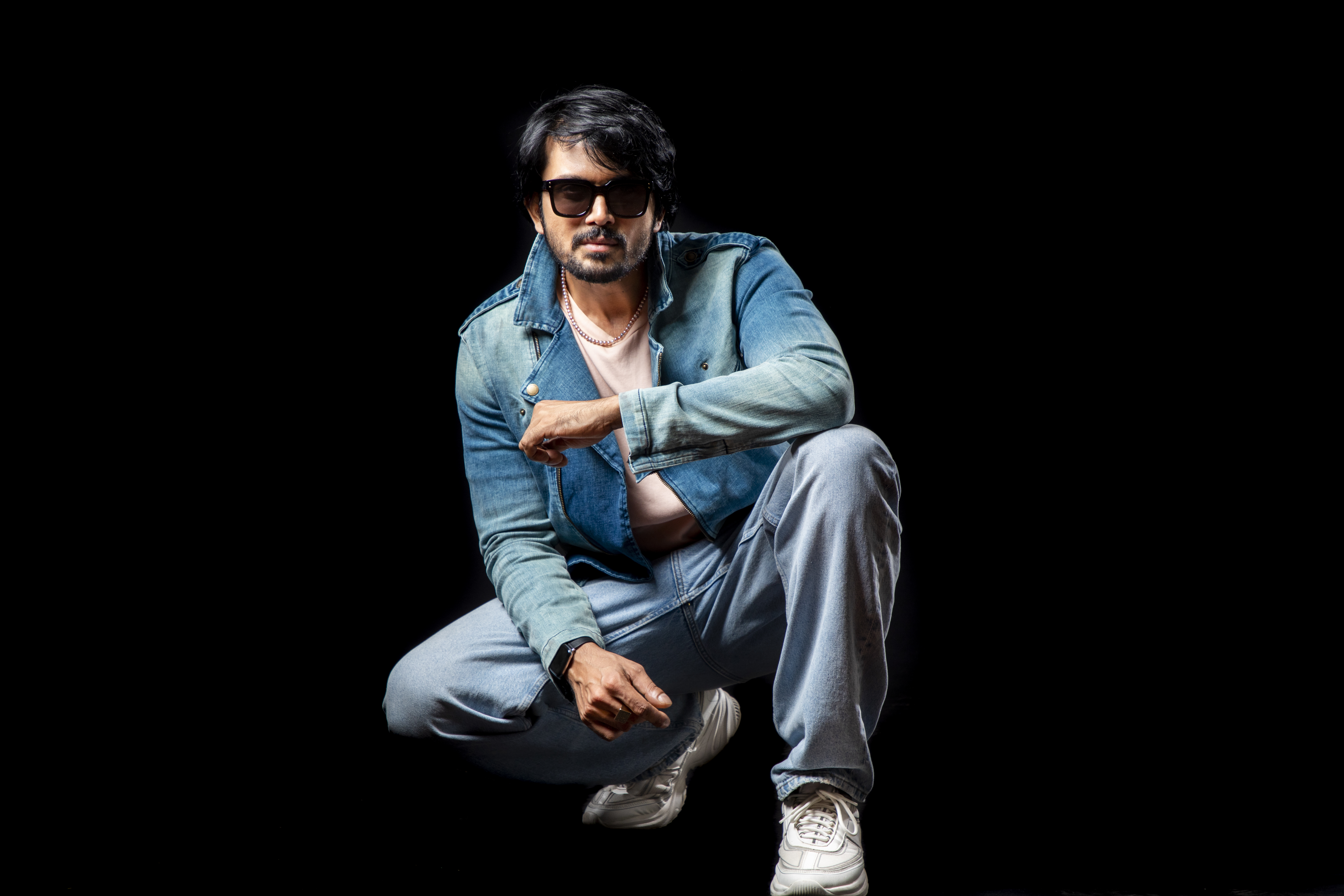 সিক্স প্যাক থেকে প্রেমময় আরিফিন শুভ