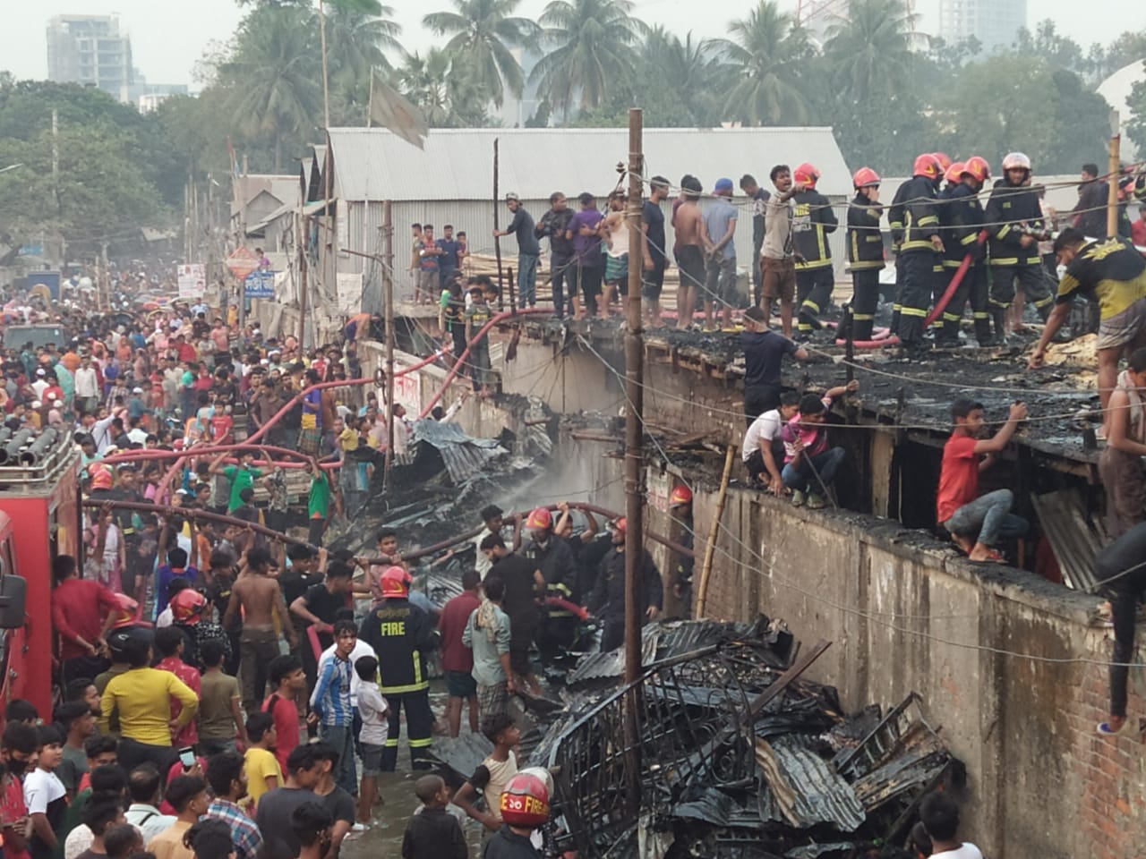 কড়াইল বস্তির আগুন নিয়ন্ত্রণে