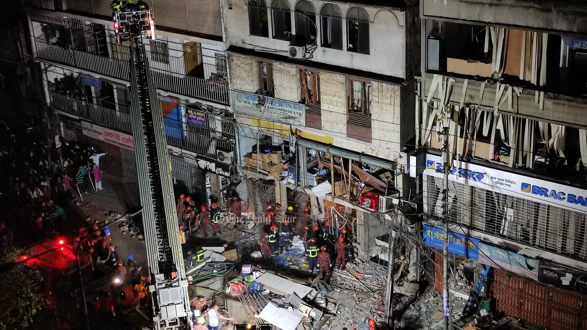 প্রথমে ভেবেছিলাম ভূমিকম্প হচ্ছে: প্রত্যক্ষদর্শী সাফায়েত