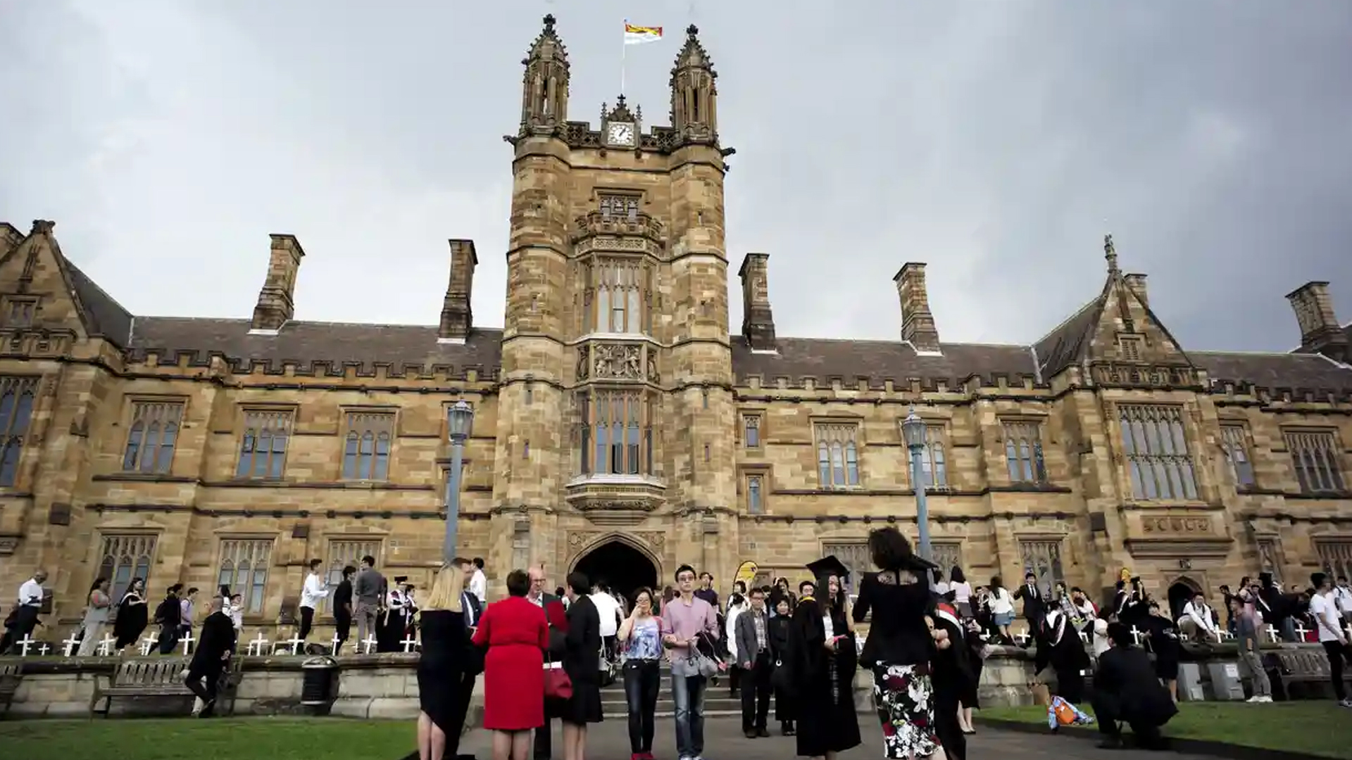 অস্ট্রেলিয়ায় স্কলারশিপ নিয়ে পড়ার সুযোগ