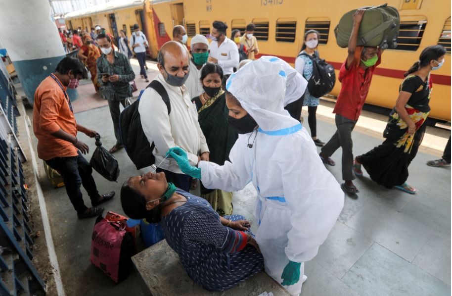 ভারতে ২ মাস পর করোনার দৈনিক সংক্রমণ হাজার ছাড়াল