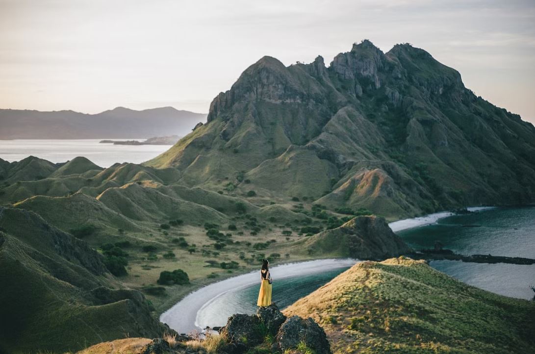যে ৭ কারণে যেতে পারেন ইন্দোনেশিয়া ভ্রমণে