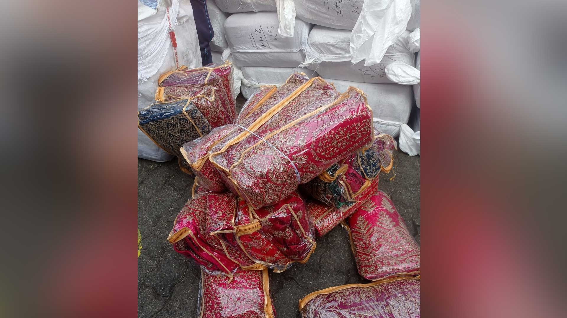 সোডা অ্যাশ ঘোষণায় আমদানি করা আড়াই কোটি টাকার কাপড় জব্দ