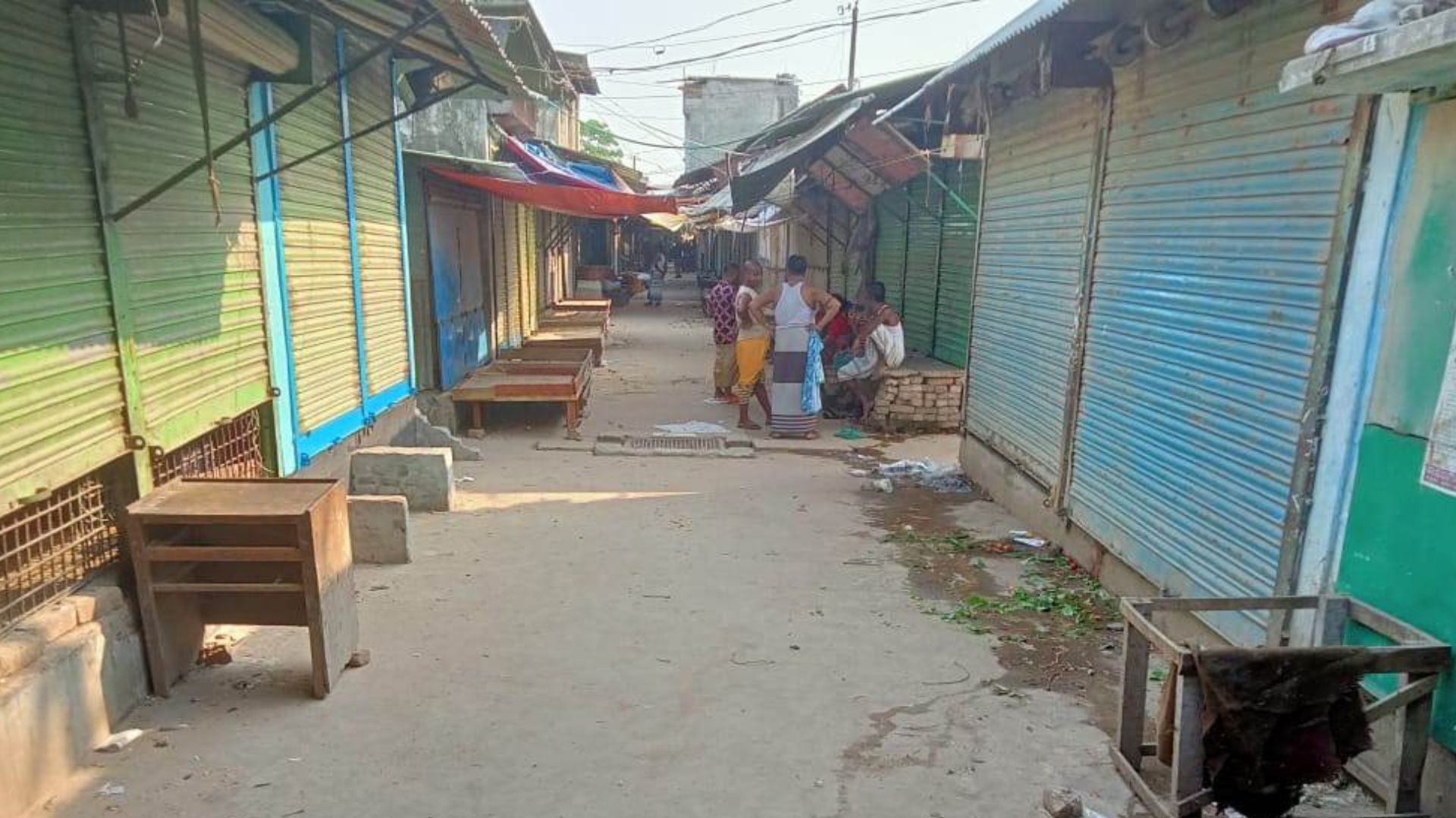 চনপাড়ায় ফের সংঘর্ষ, ১ জন গুলিবিদ্ধসহ আহত ১১