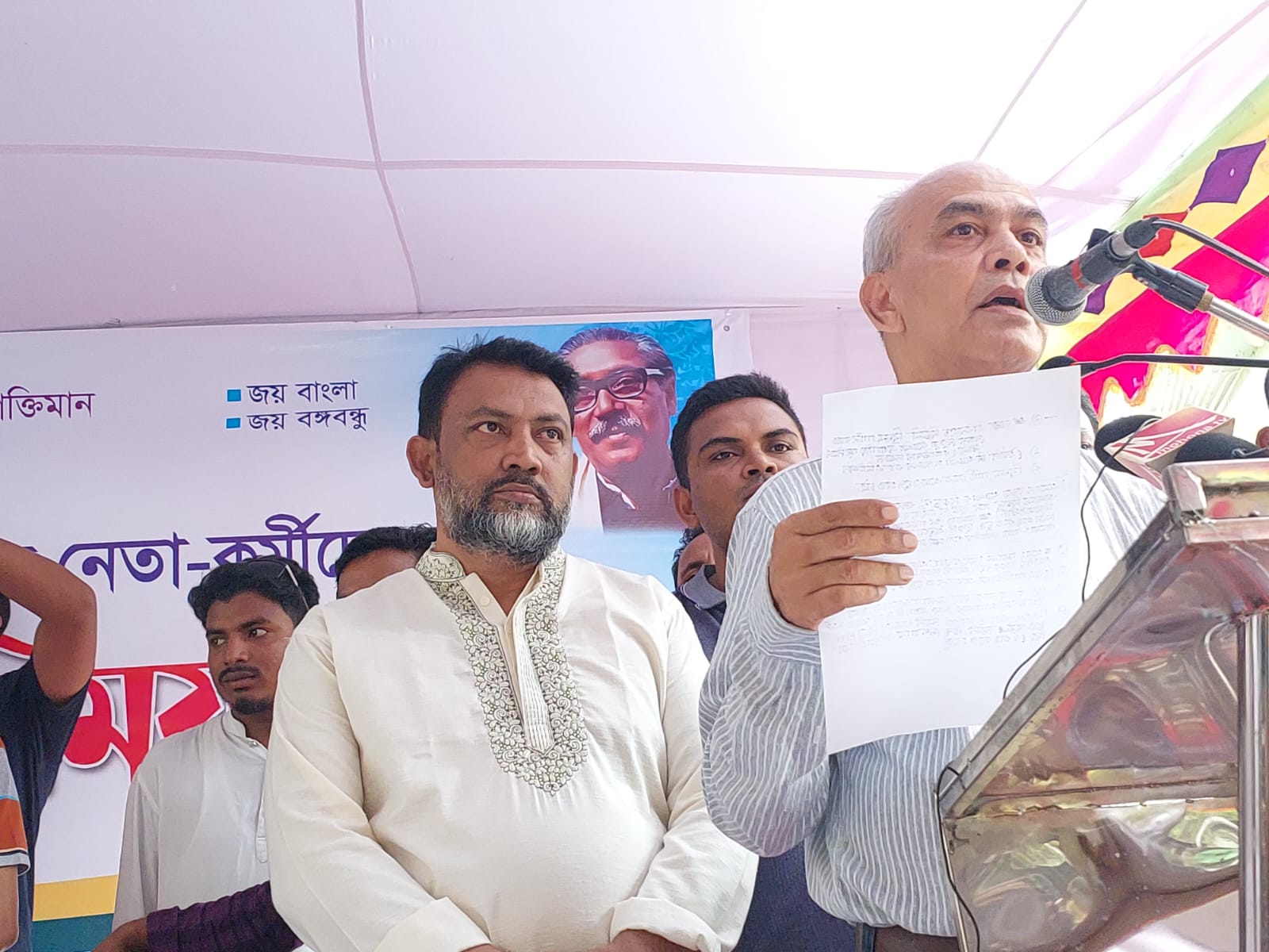 এমপি মোরশেদ আলমকে অবাঞ্ছিত ঘোষণা স্থানীয় আ. লীগের