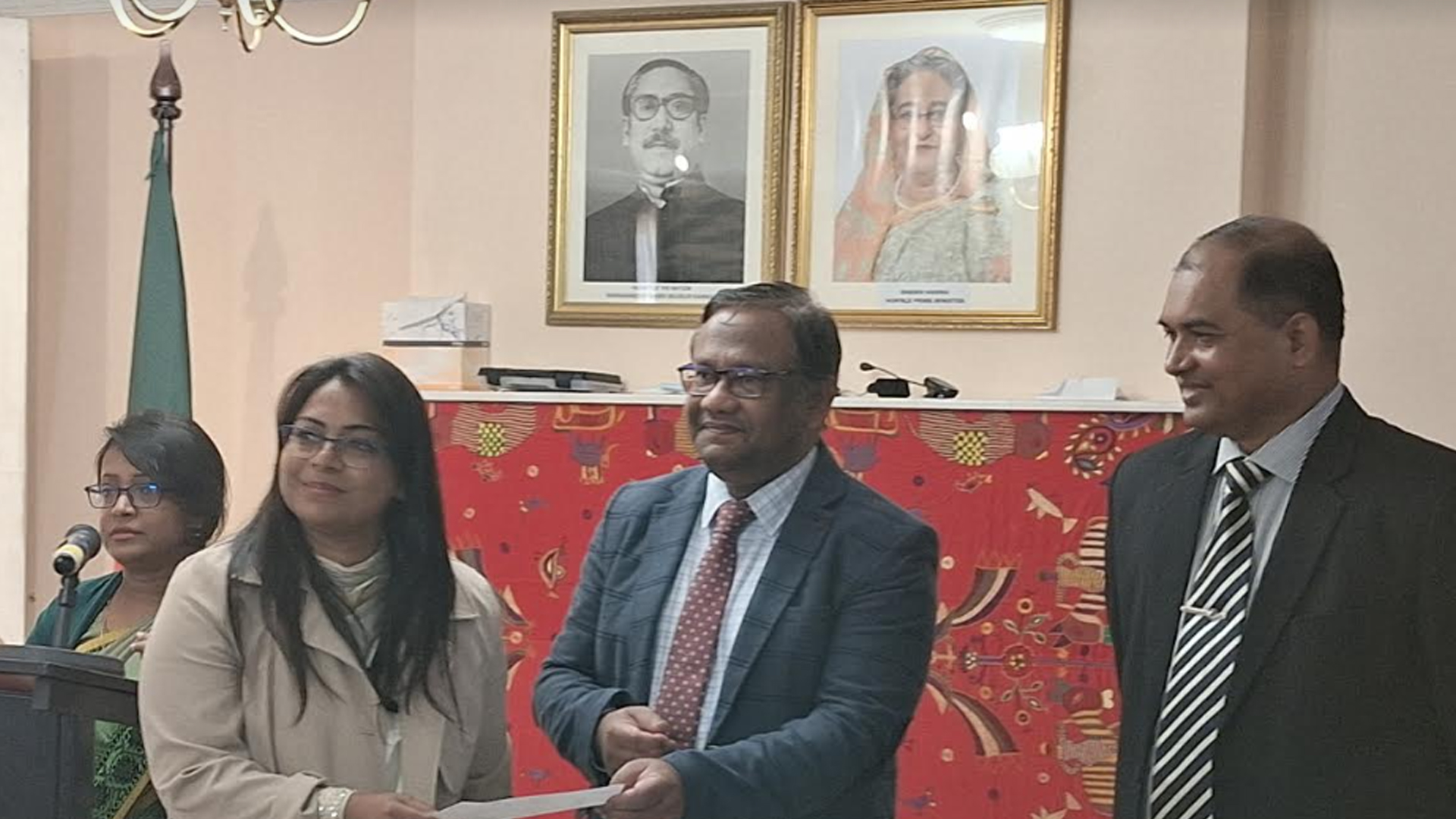 অস্ট্রেলিয়ার বাংলাদেশ হাইকমিশনে ই-পাসপোর্ট চালু