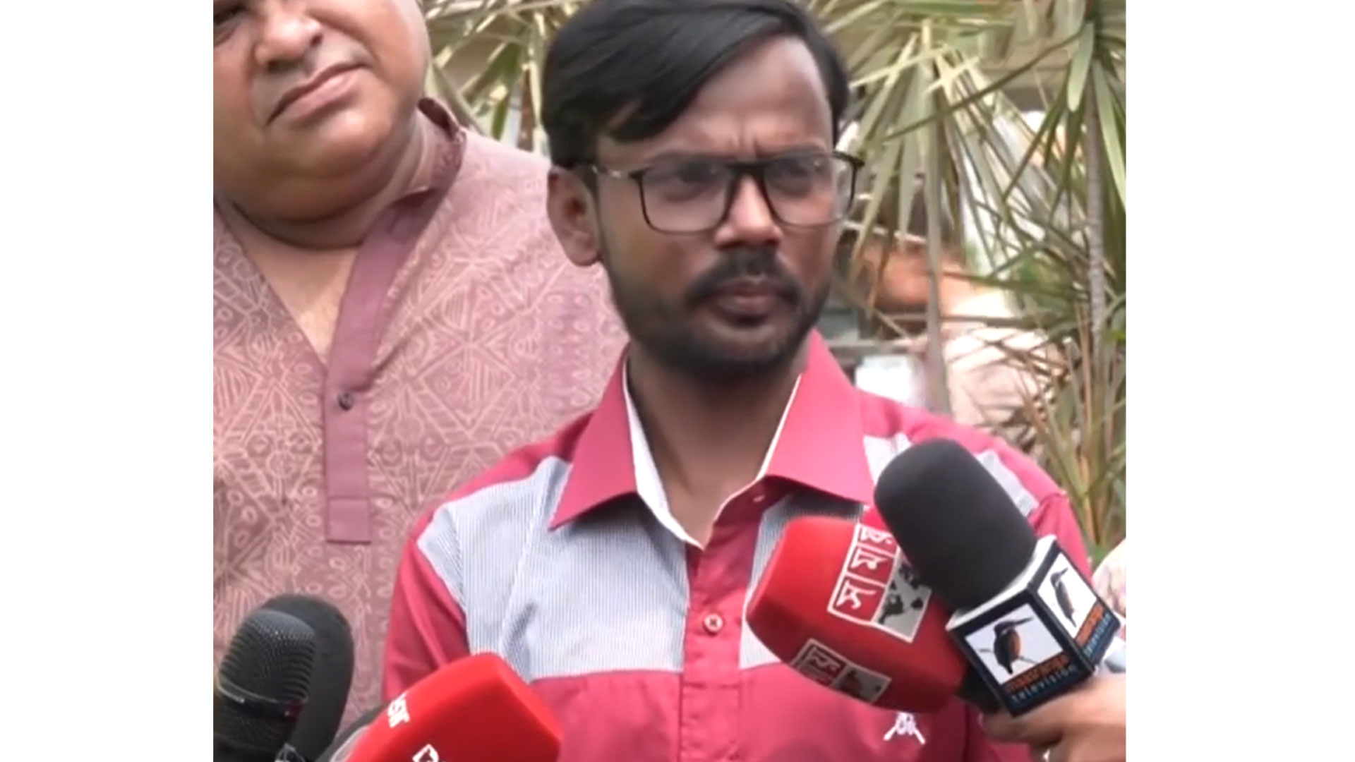 নায়ক ফারুকের অসমাপ্ত কাজ শেষ করতে চান হিরো আলম