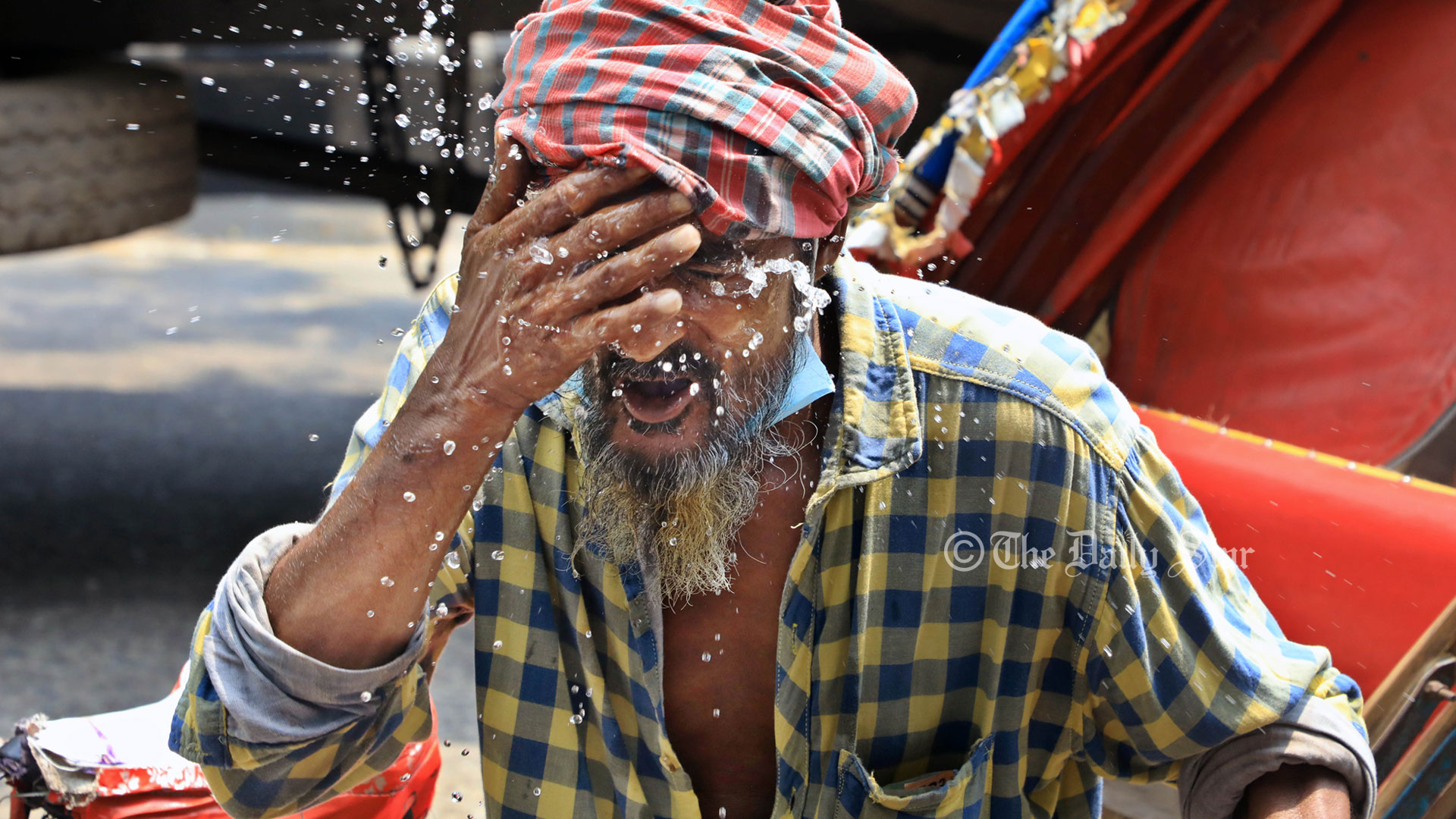২ জেলায় অতি তীব্র তাপপ্রবাহ, যশোরে দেশের সর্বোচ্চ তাপমাত্রা ৪২.৬ ডিগ্রি