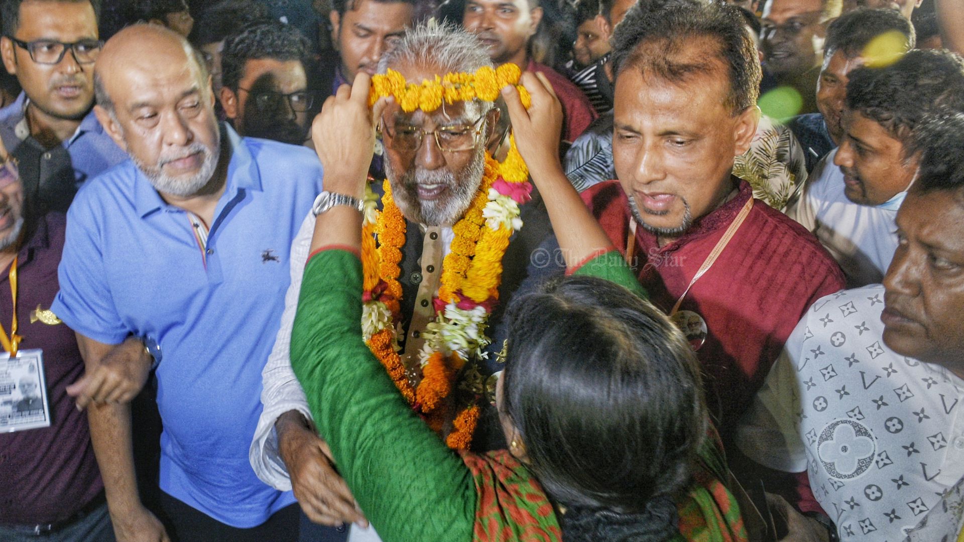 খুলনায় তালুকদার আব্দুল খালেকের জয়