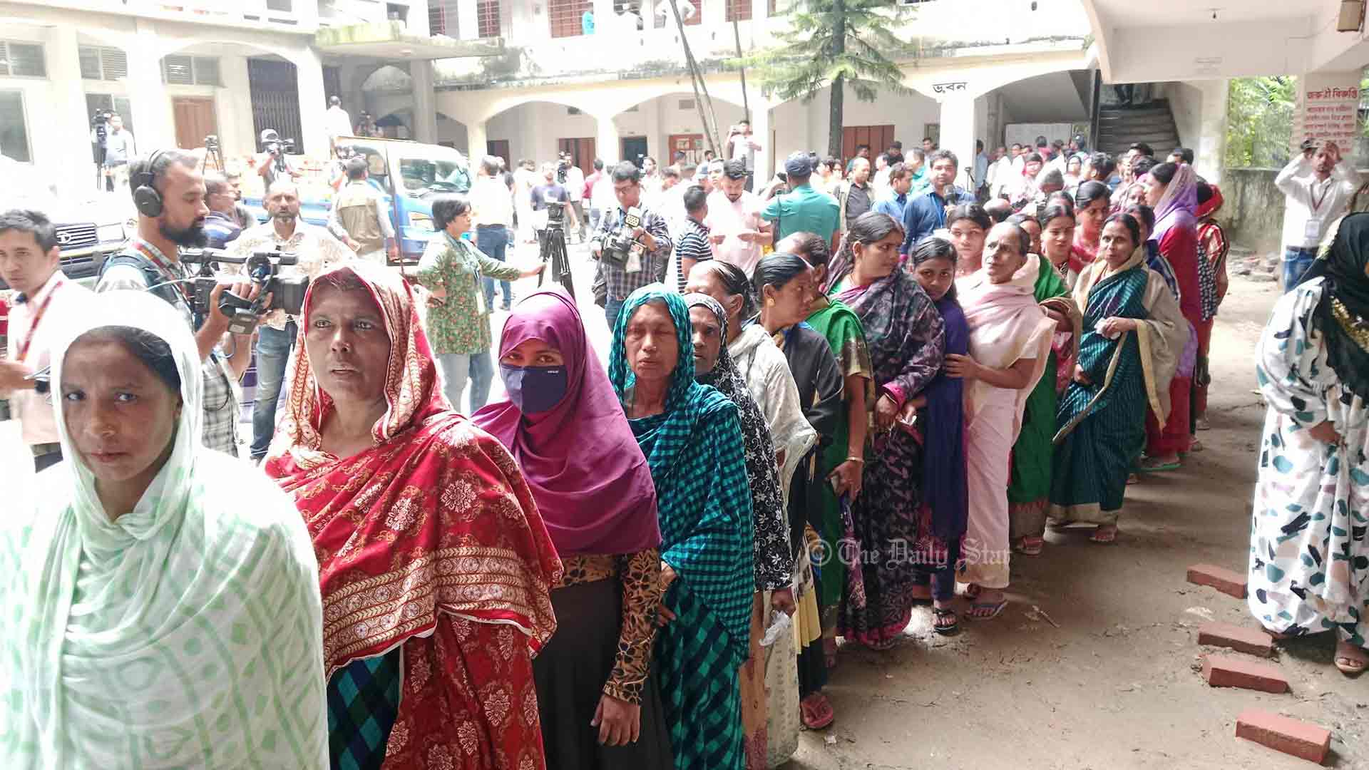 রাজশাহী ও সিলেট সিটি করপোরেশন নির্বাচনে ভোট চলছে