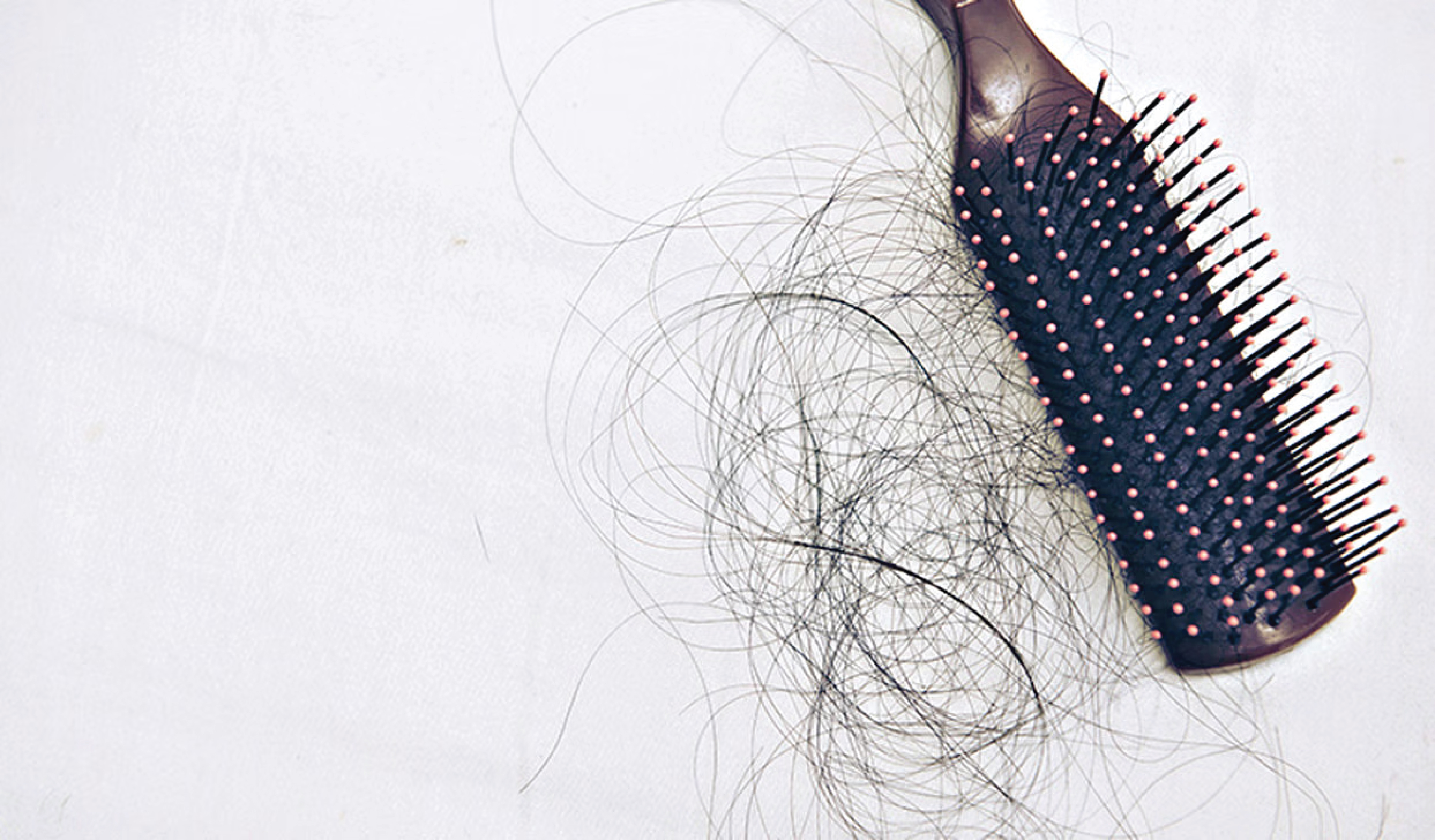 কিশোর বয়সে অত্যধিক চুল পড়ার কারণ ও প্রতিকার