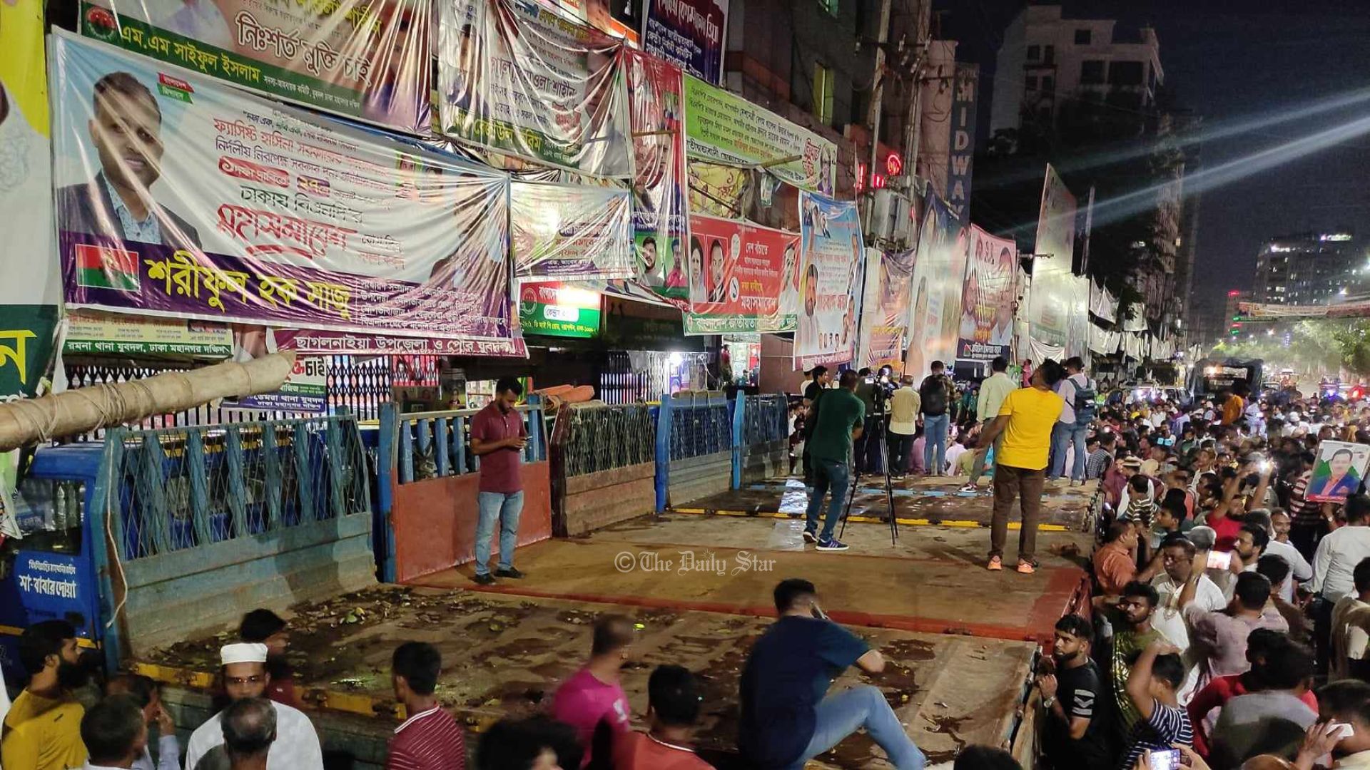 নয়াপল্টনে রাতভর মহাসমাবেশের প্রস্তুতি বিএনপির