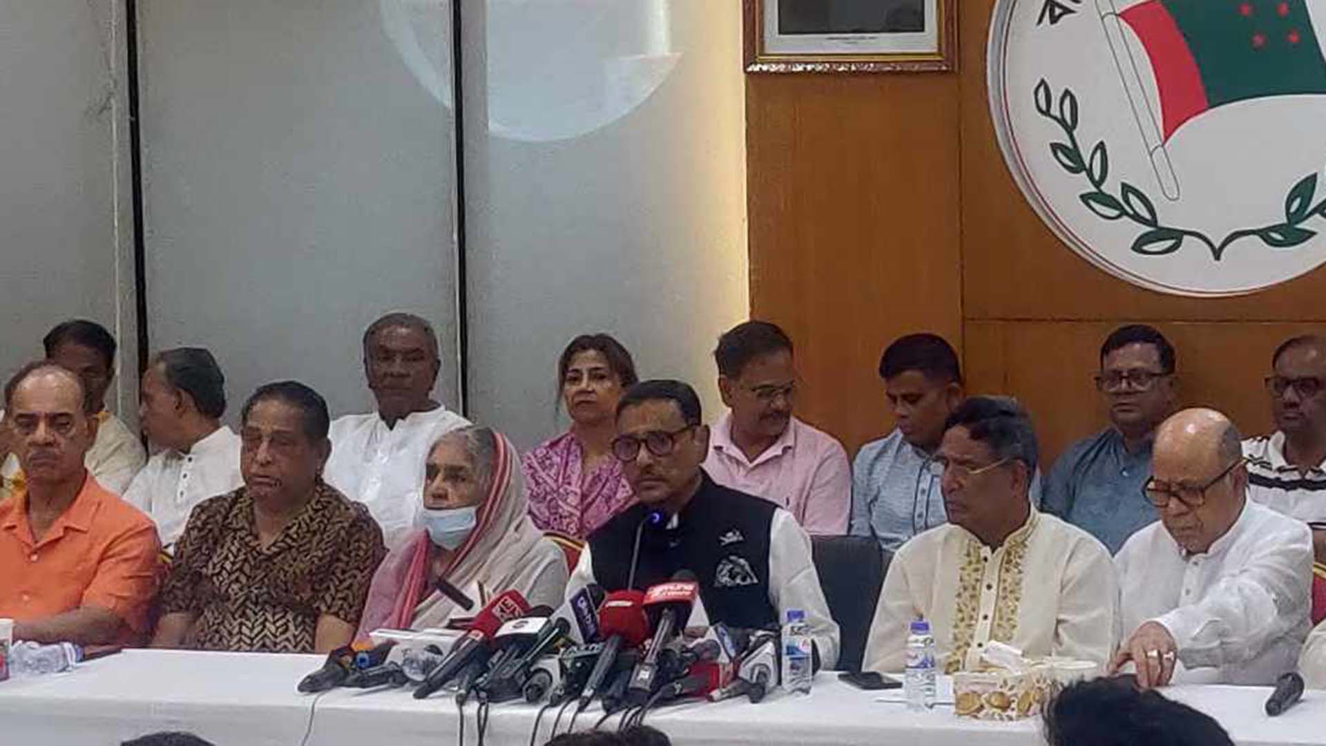 বিএনপির ‘অগ্নিসন্ত্রাসের’ বিরুদ্ধে আজ সারাদেশে আ. লীগের বিক্ষোভ