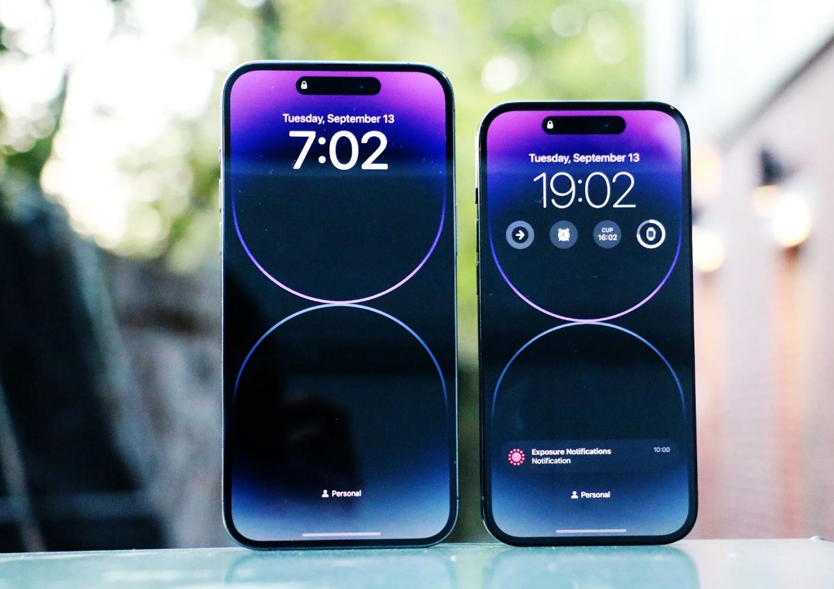 বাড়তে পারে আইফোনের প্রো মডেলের দাম 