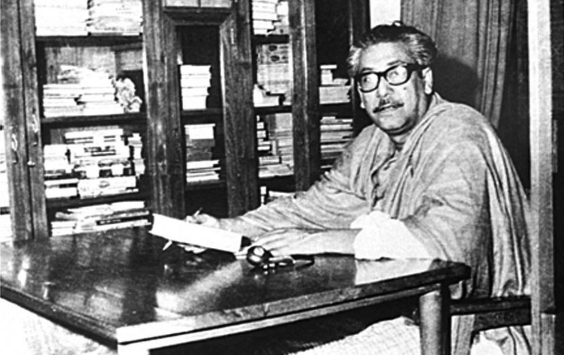 ১৫ আগস্ট ১৯৭৫: ৩২ নম্বরের বাড়িটি যেভাবে আক্রান্ত হয়