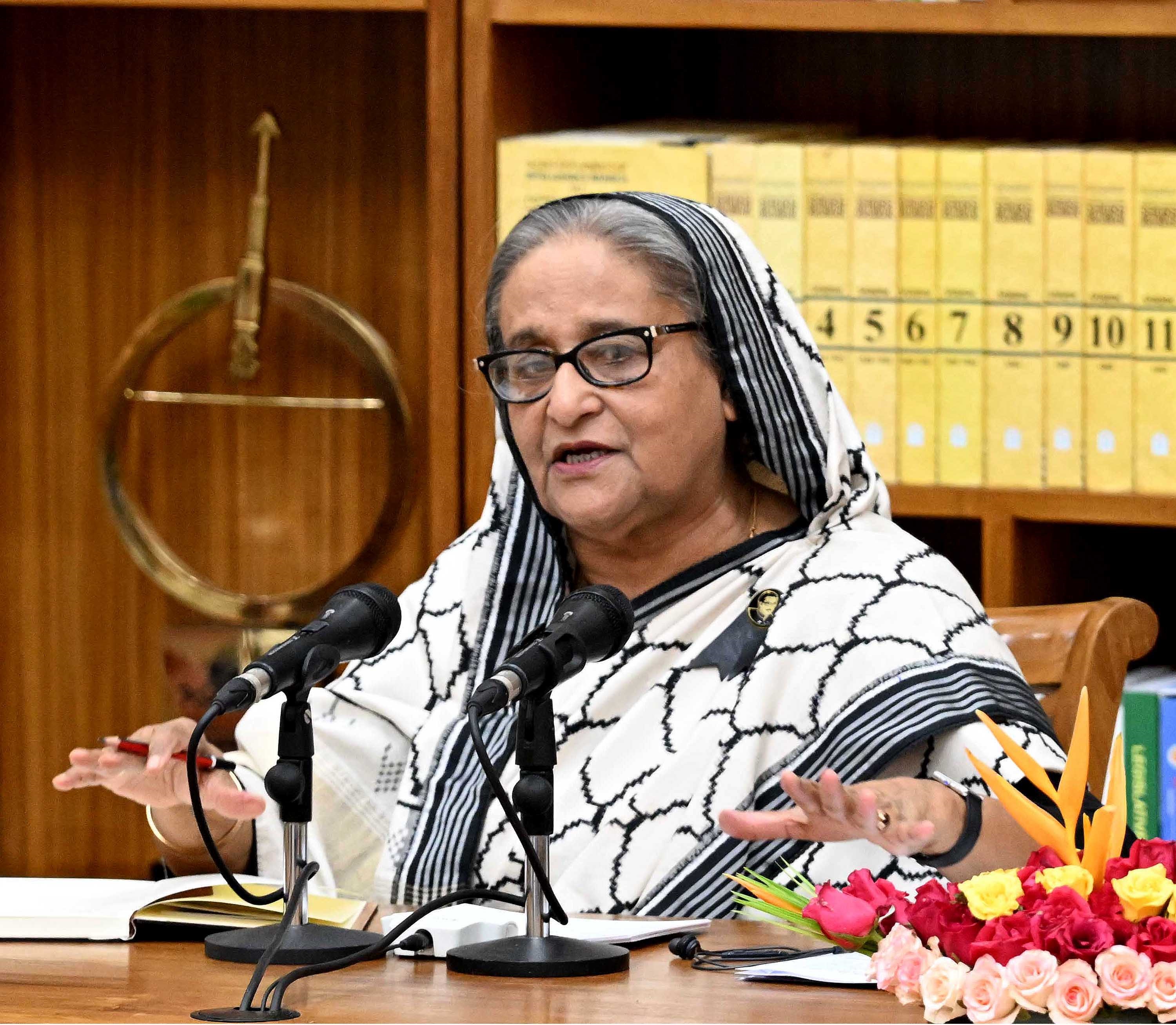 ‘এরকম বহু নোবেল লরিয়েট কারাগারে বন্দিও আছে’