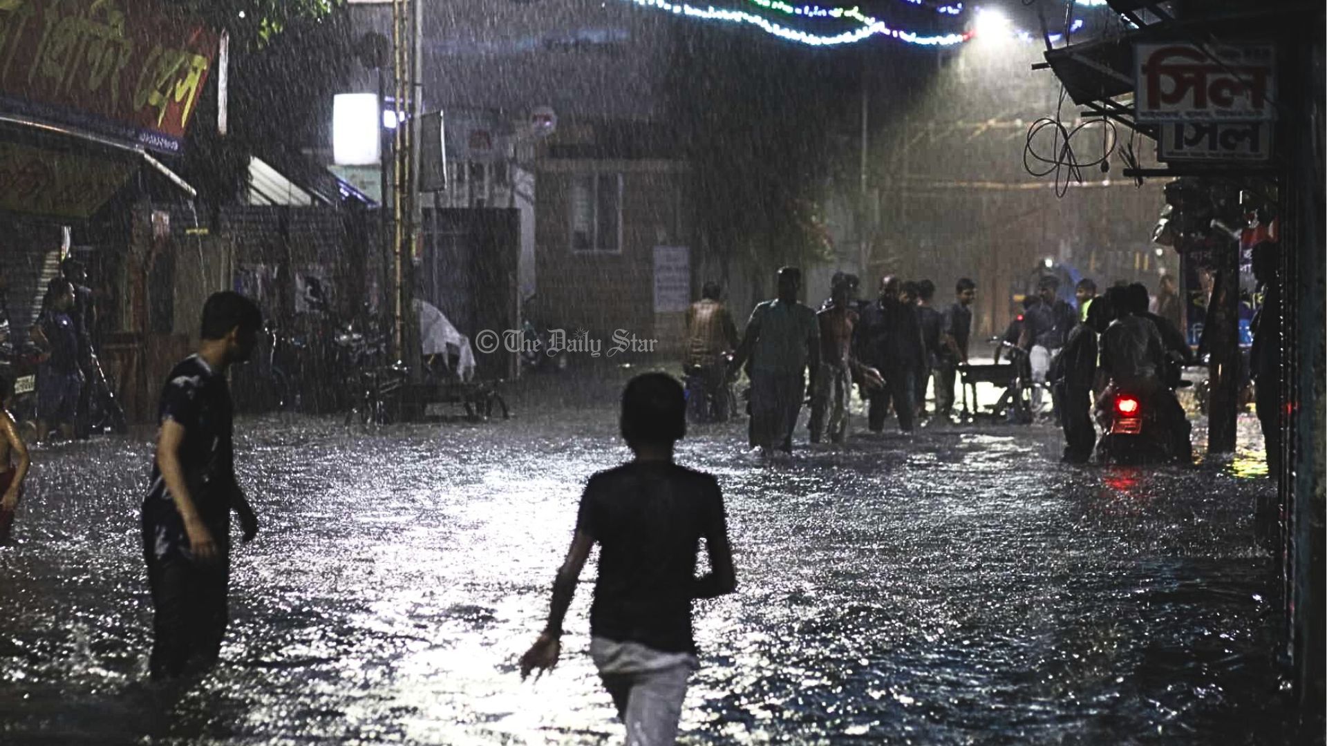 রাজধানীতে ৬ ঘণ্টায় ১১৩ মিলিমিটার বৃষ্টিপাত রেকর্ড