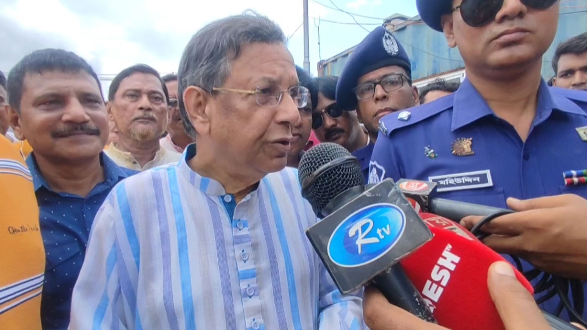 প্রধানমন্ত্রীর বদান্যতায় দণ্ডিত হয়েও সুচিকিৎসা পাচ্ছেন খালেদা জিয়া: আইনমন্ত্রী