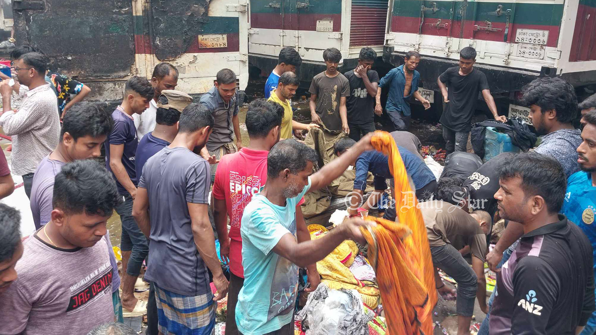 এস. এ. পরিবহন কার্যালয়ের আগুন নিয়ন্ত্রণে