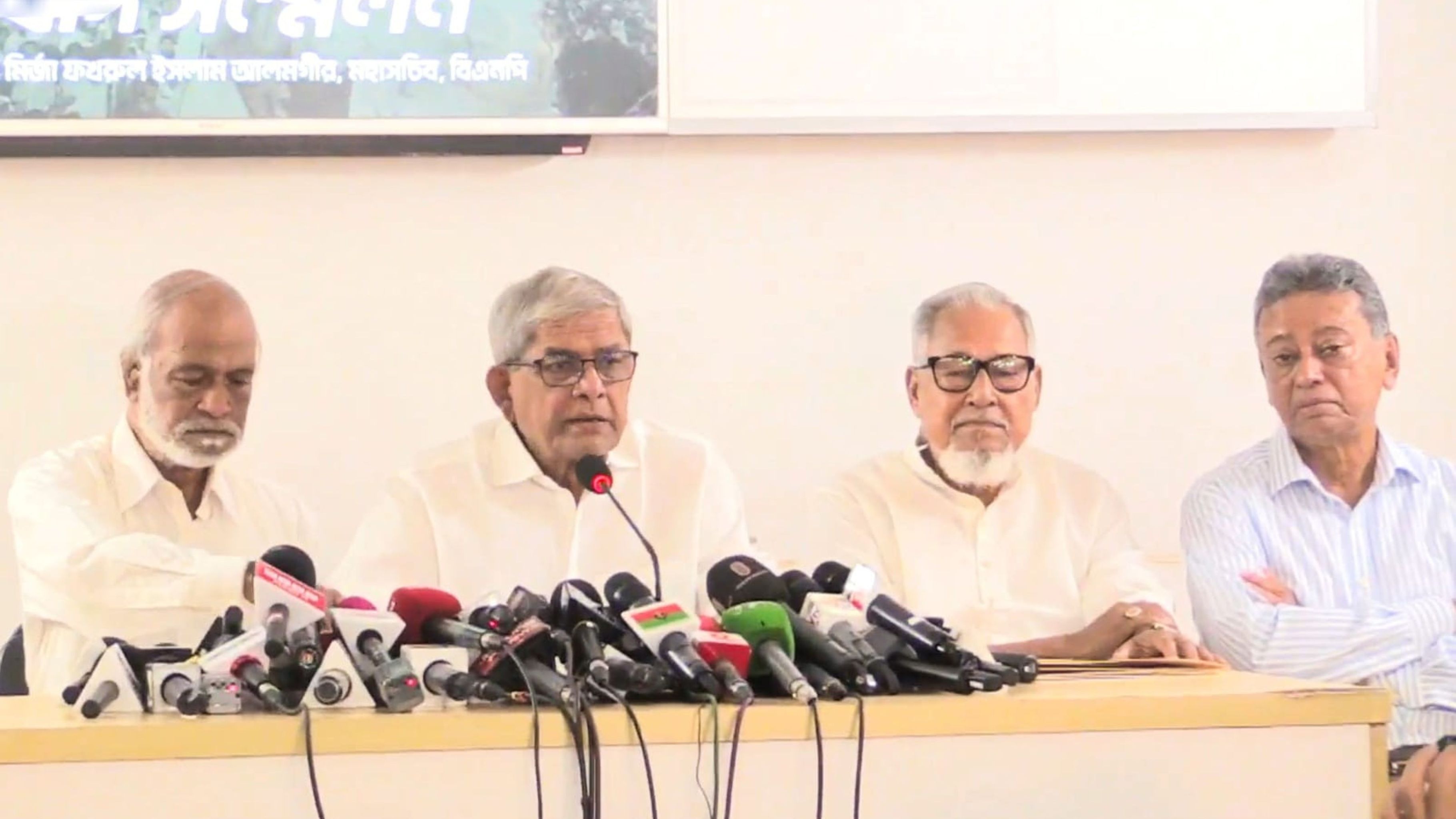 সরকার গায়েবি মামলা করে নিপীড়ন-জুলুমের যে রেকর্ড করেছে, তা নজিরবিহীন: ফখরুল