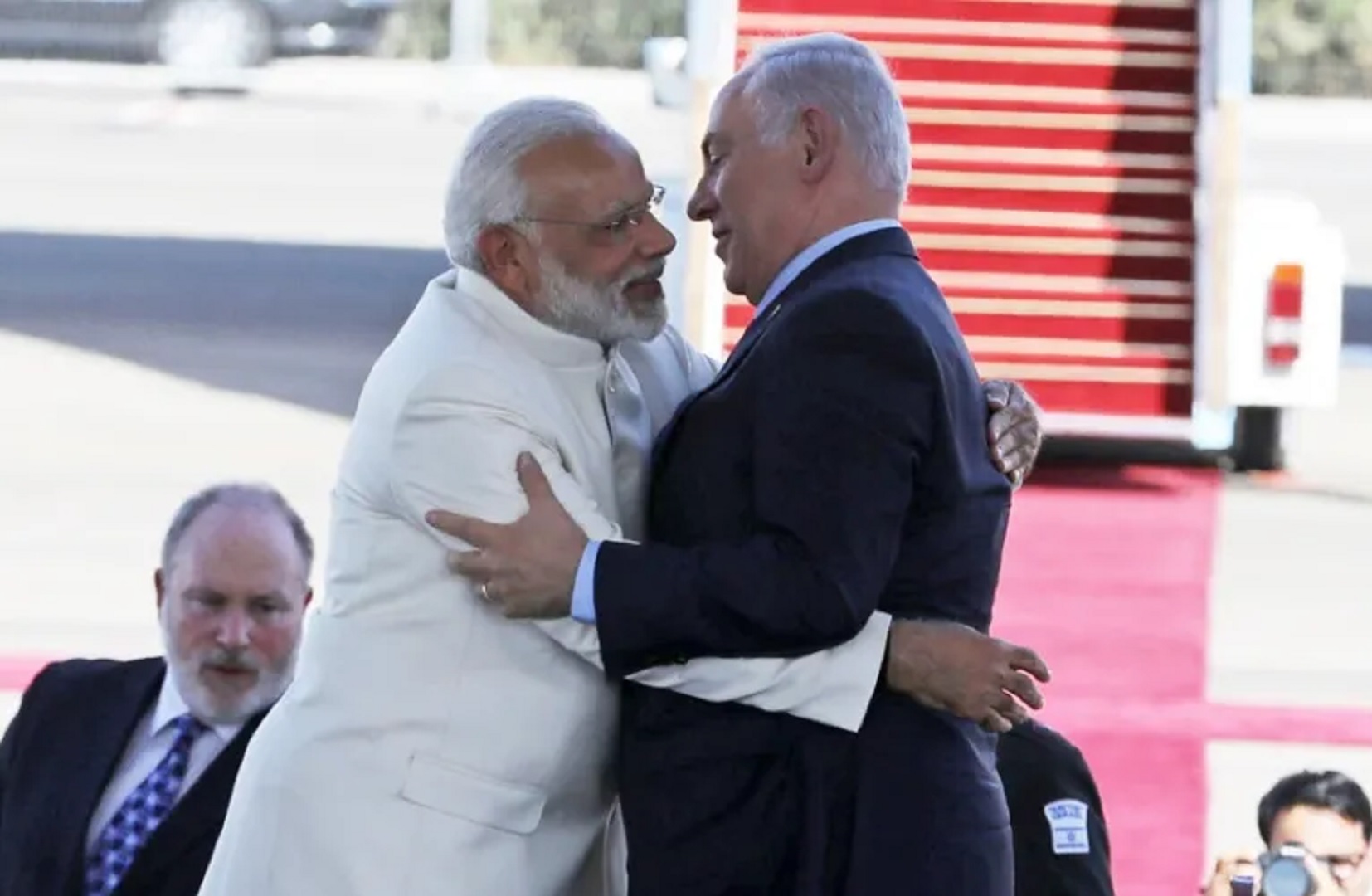 পুরোনো ‘বন্ধু’ হয়েও কেন ইরানের পাশে নেই ভারত