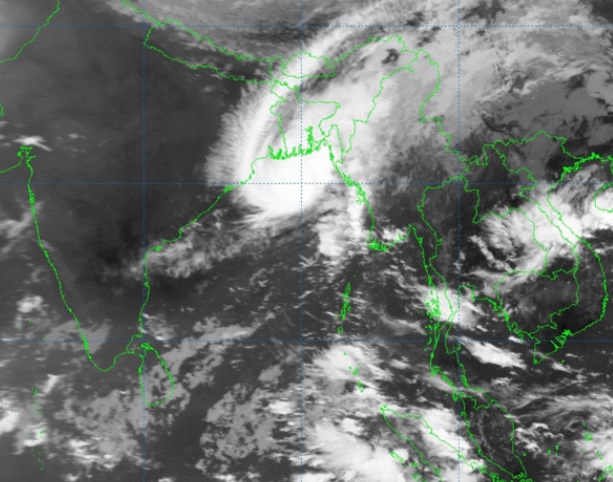 অতি প্রবল ঘূর্ণিঝড়ে পরিণত ‘হামুন’