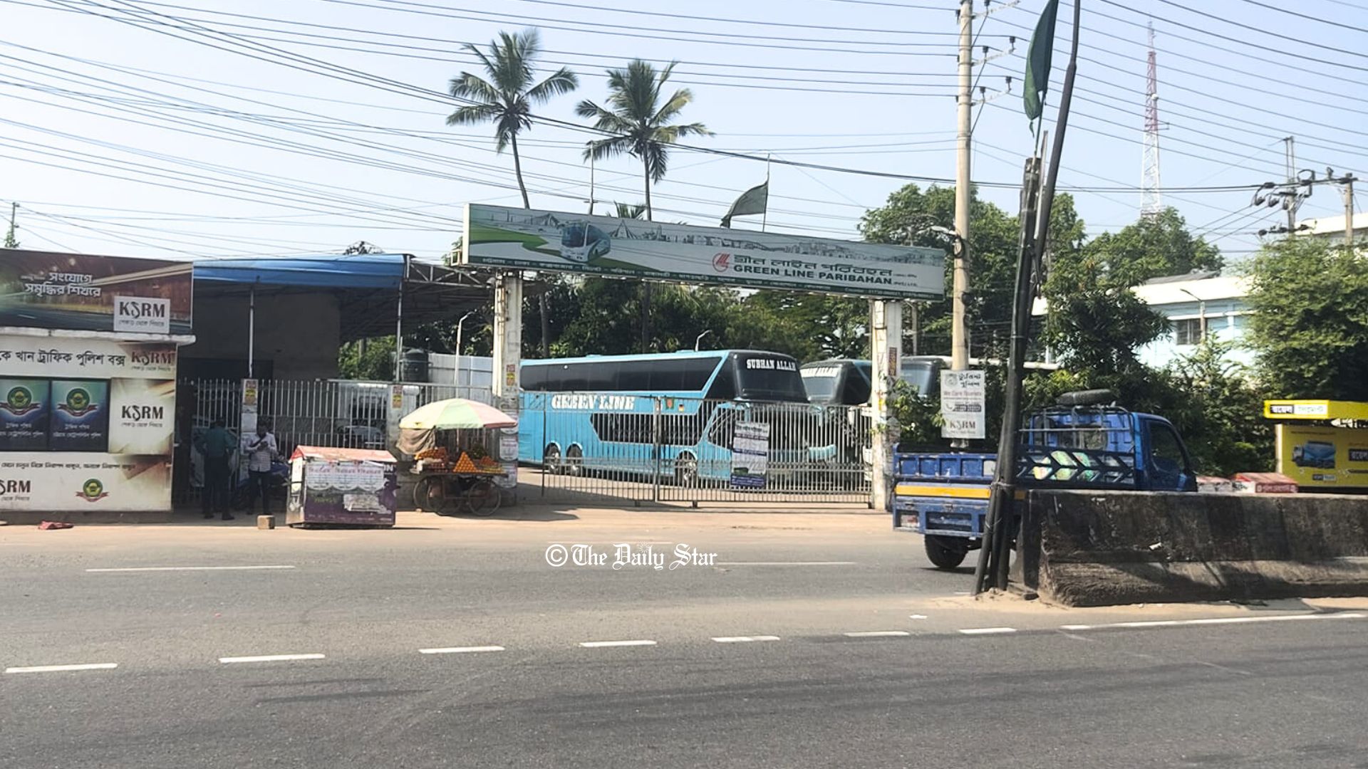 হরতালে চট্টগ্রাম থেকে ছাড়েনি দূরপাল্লার বাস, সতর্ক অবস্থানে পুলিশ