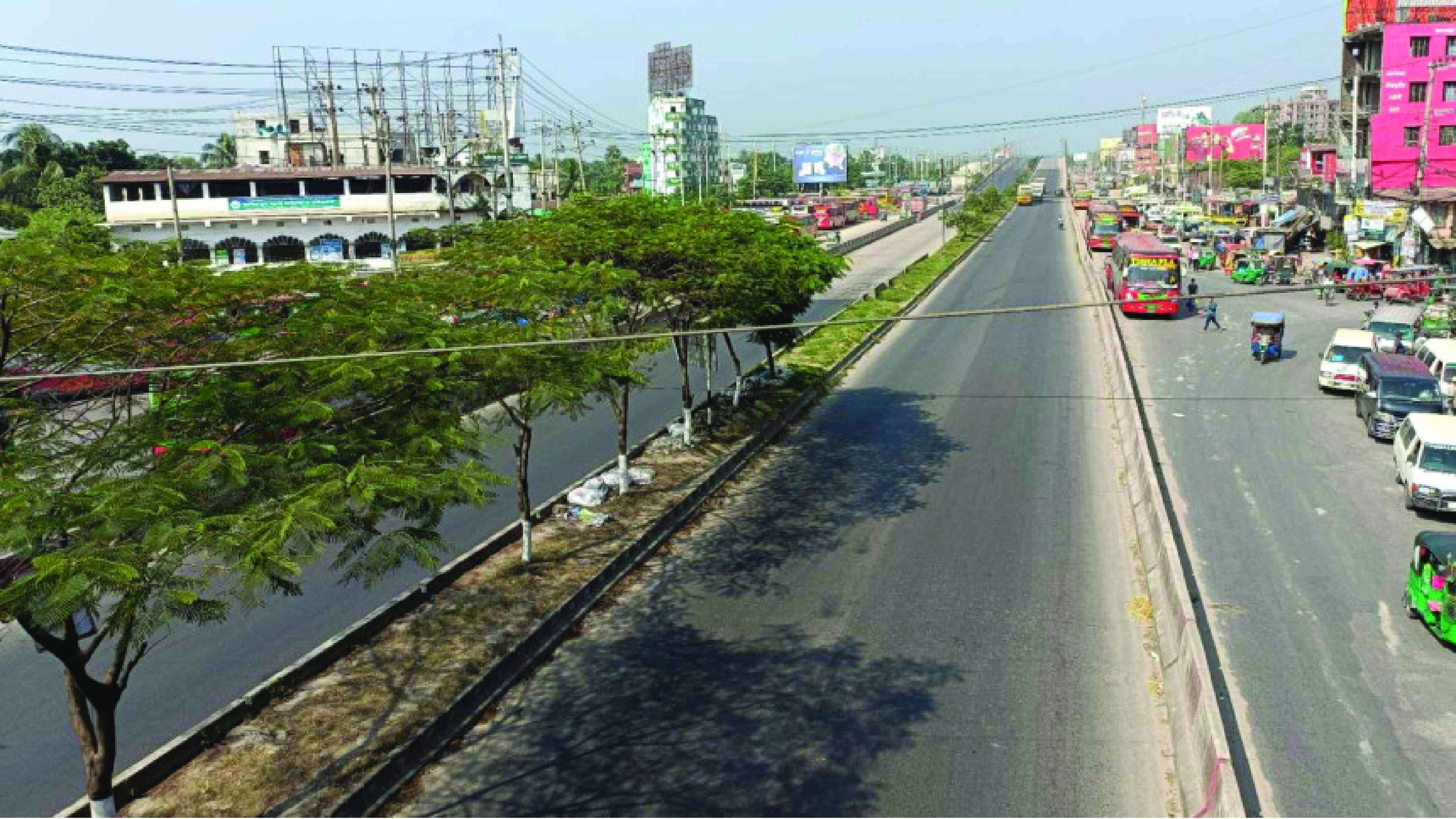 অবরোধে সারা দেশে বাস-ট্রাক চালানোর সিদ্ধান্ত মালিক-শ্রমিক সংগঠনগুলোর