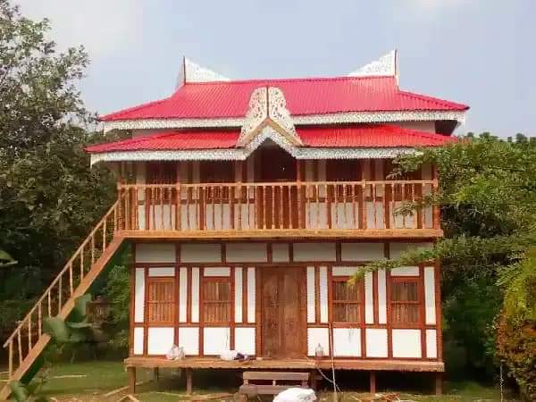 হাটে বিক্রি হয় যে রেডিমেড ঘর