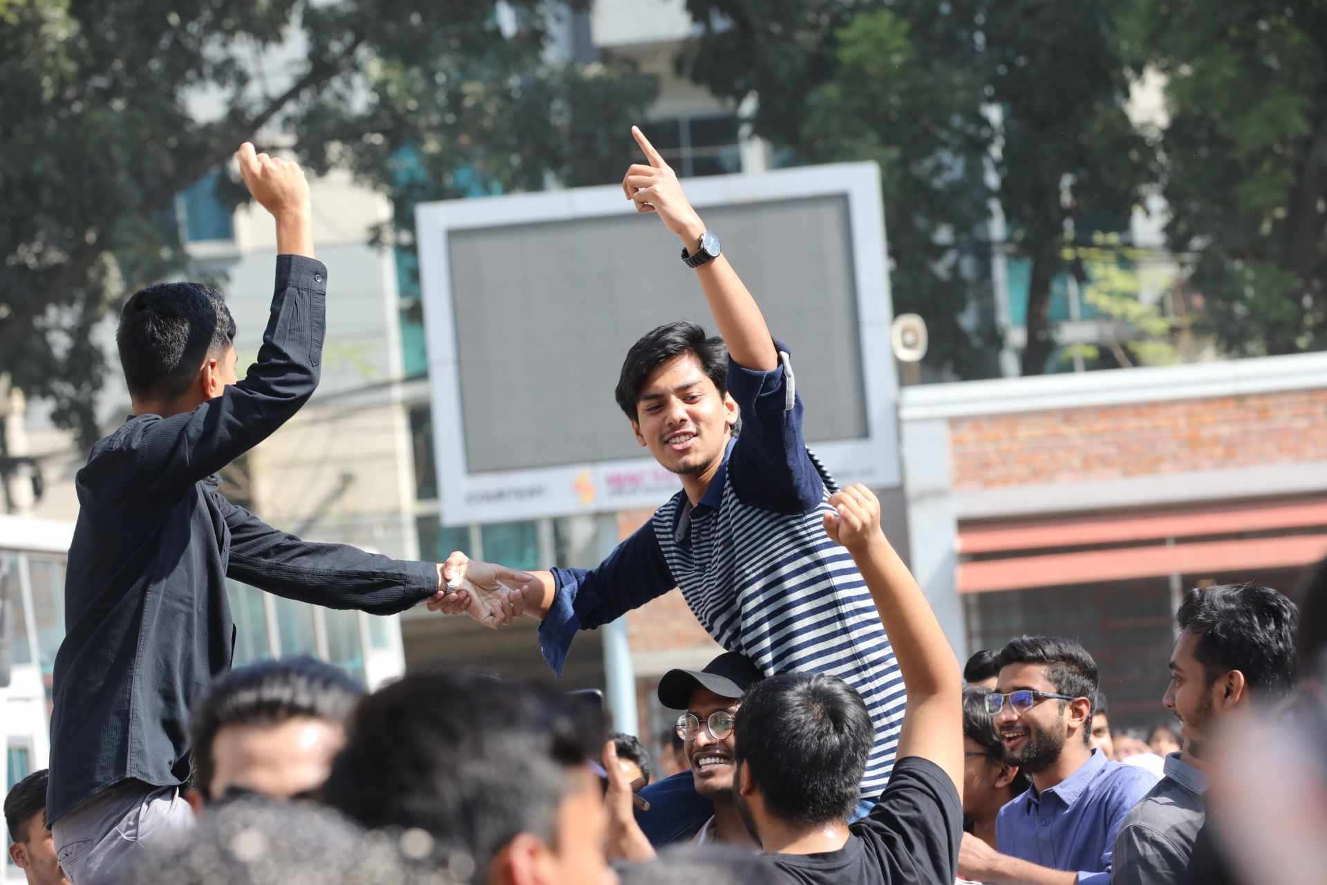 পাসের হার সর্বোচ্চ ৮০.৬৫ বরিশালে, সর্বনিম্ন যশোরে ৬৯.৮৮ শতাংশ