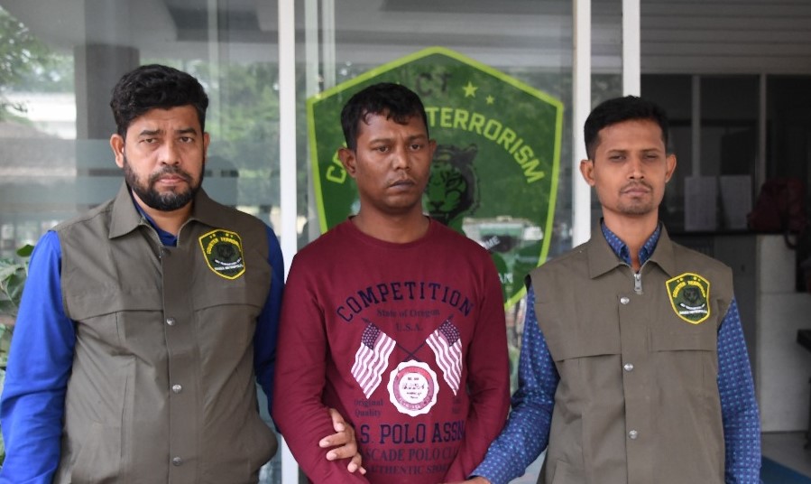 ভুয়া ফেসবুক আইডি ব্যবহার করে প্রেম, প্রতারণার টাকায় বাগানবাড়ি-ডুপ্লেক্স ভবন