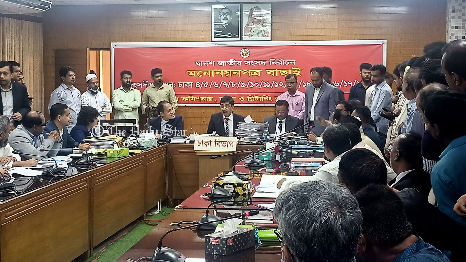 ঢাকা মহানগরীর ১৫টি আসনে ৬৪ প্রার্থীর মনোনয়নপত্র বাতিল