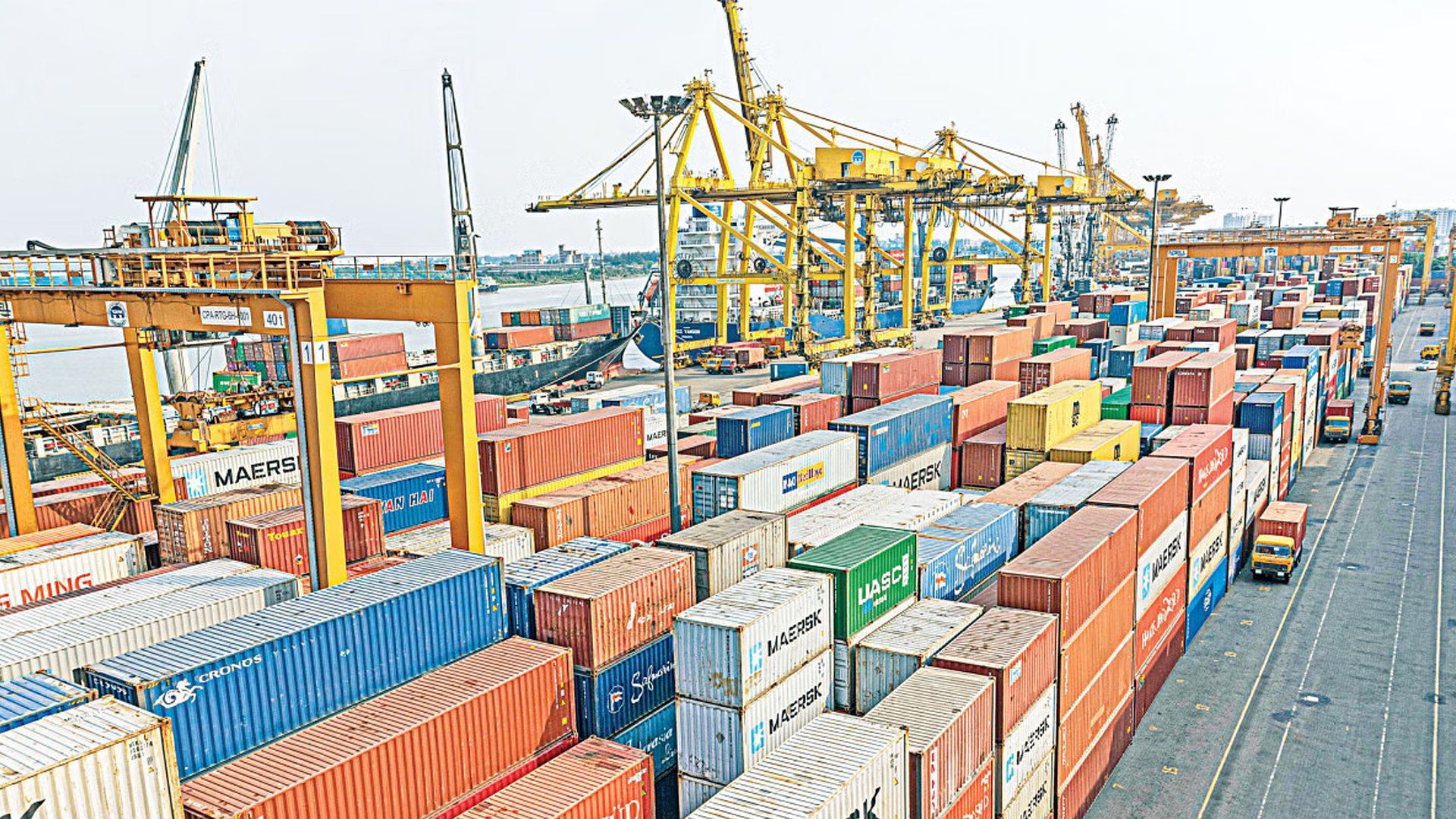 দেশের বন্দর ব্যবস্থাপনায় প্রথম বিদেশি অপারেটর নিয়োগ