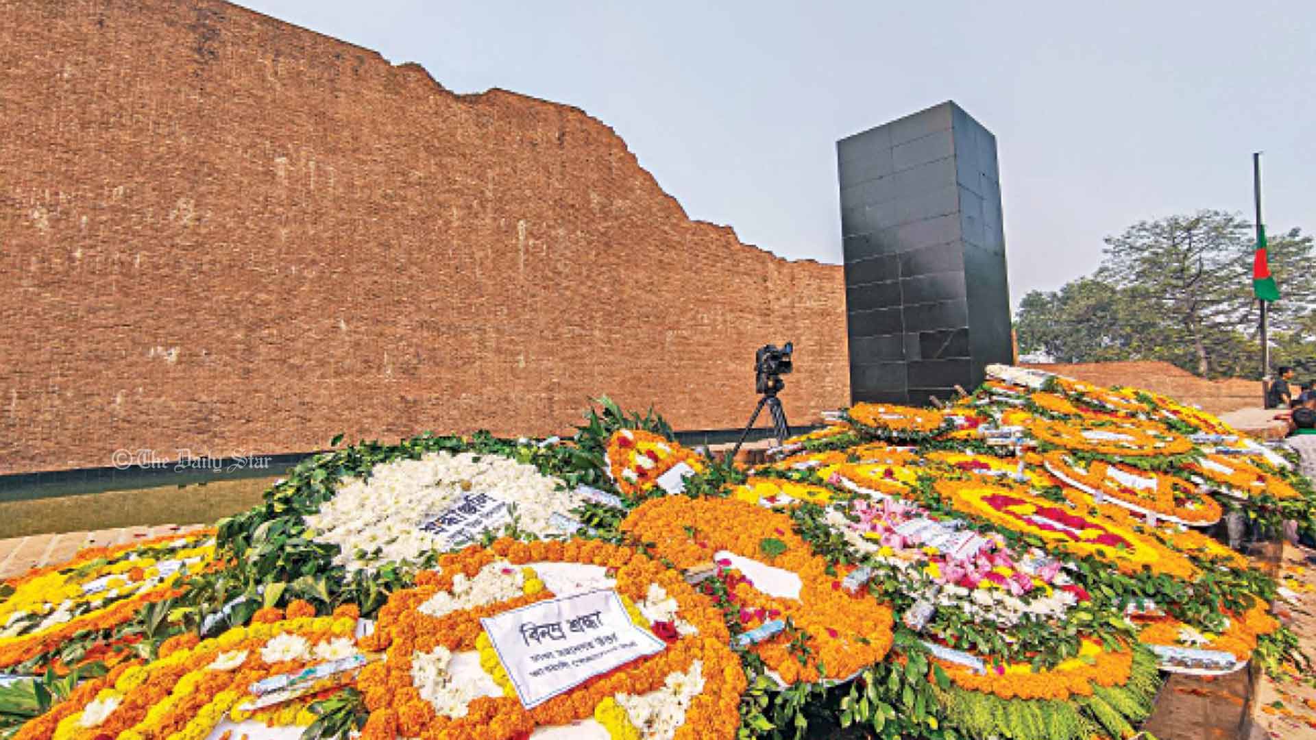 একাত্তরের বধ্যভূমি: ধীরগতি আর অনিয়মে বাধাগ্রস্ত স্মৃতিস্তম্ভ নির্মাণ