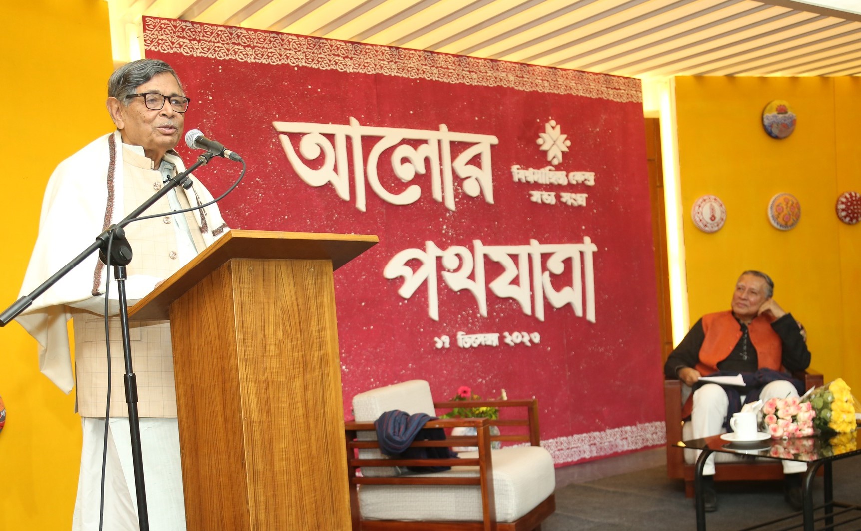 বইয়ের কথা বলতে ক্লান্তি আসে না, আনন্দ পাই: আবদুল্লাহ আবু সায়ীদ