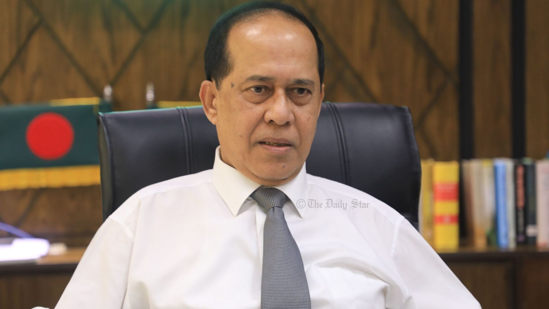 স্বতন্ত্র প্রার্থীরা আ. লীগ প্রার্থীদের বিরুদ্ধে দাপট দেখানোর অভিযোগ করছেন: সিইসি