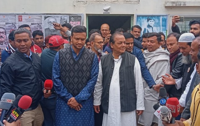 ফরিদপুরে শামীমের পক্ষে ভোট চাইলেন মাগুরার প্রার্থী সাকিব আল হাসান