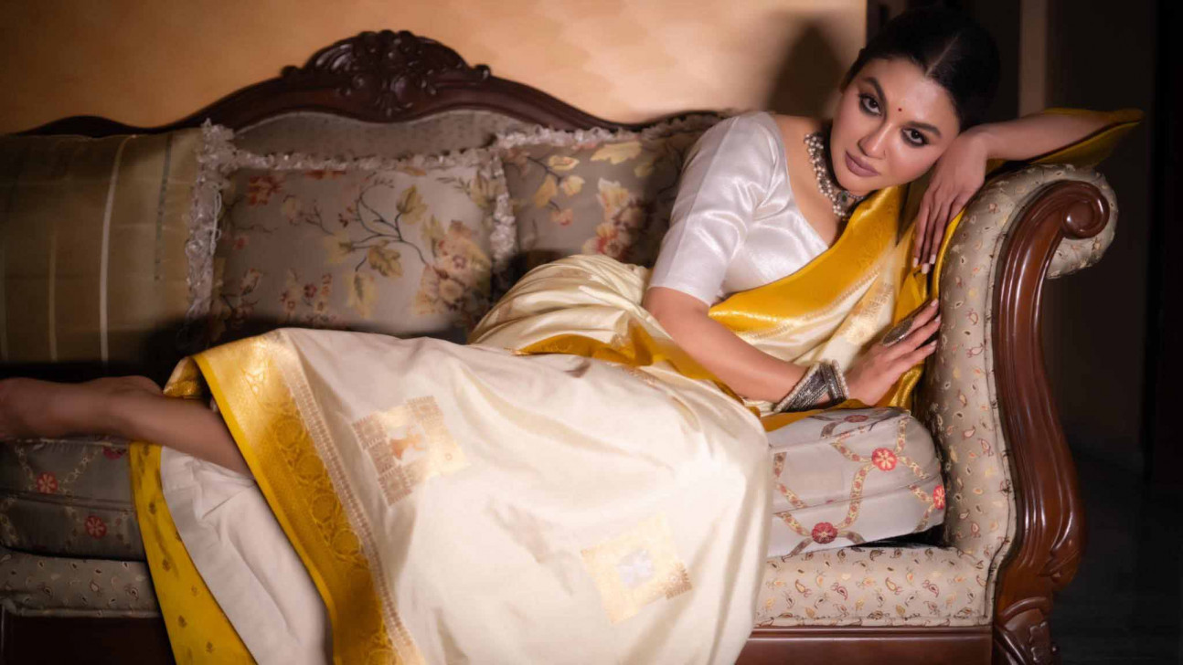 নতুন বছরে জয়া আহসানের চমক